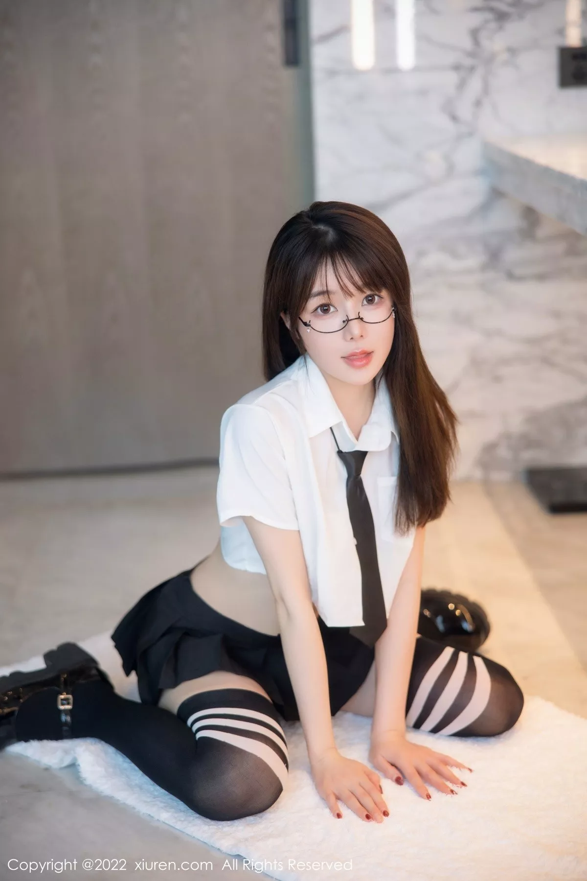 秀人集.com_[XiuRen秀人网]No.5365_模特婠婠么性感学妹制服白色短T配黑短裙秀曼妙身姿诱惑写真98P
