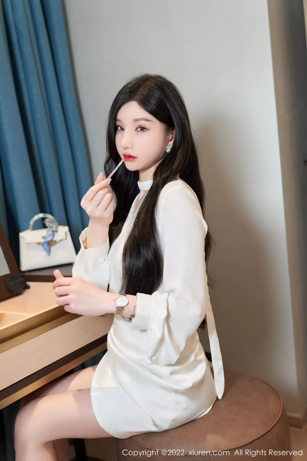 秀人集.com_[XiuRen秀人网]No.5381_女神周于希Sally私房简约白色服半脱露蕾丝内裤秀翘臀诱惑写真77P