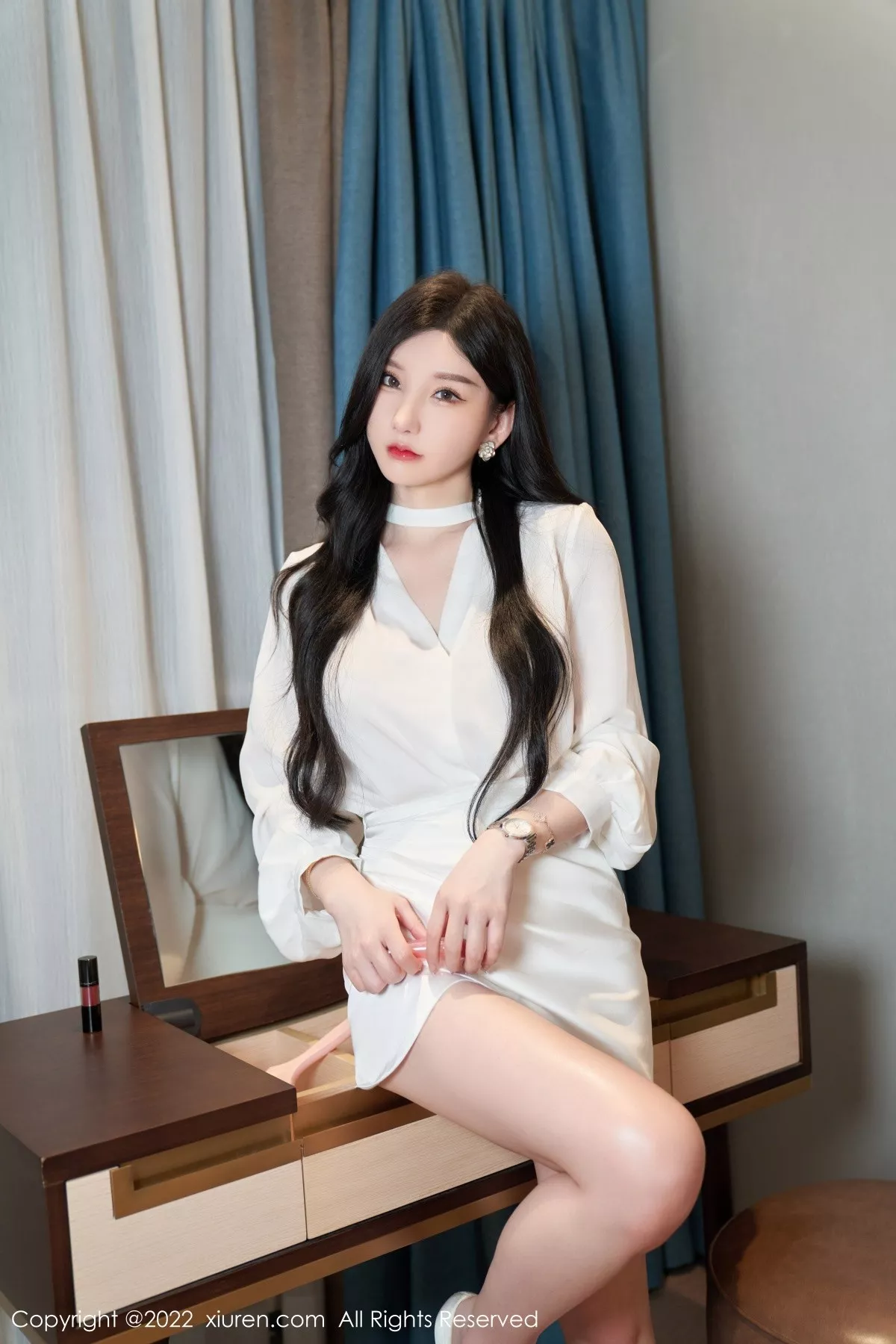 秀人集.com_[XiuRen秀人网]No.5381_女神周于希Sally私房简约白色服半脱露蕾丝内裤秀翘臀诱惑写真77P
