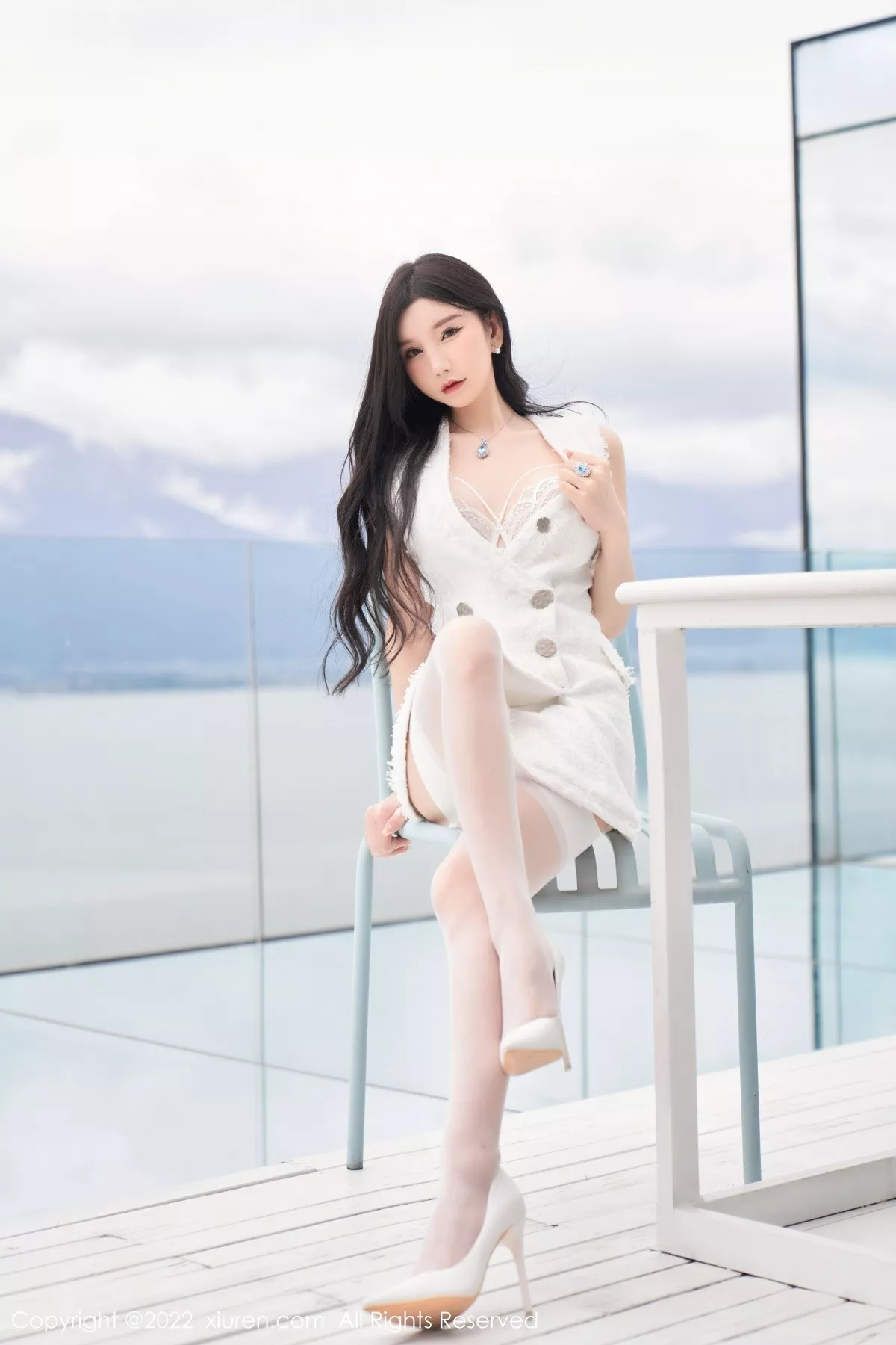 秀人集.com_[XiuRen秀人网]No.5418_女神周于希Sally心愿旅拍脱白色外衣露白色蕾丝内衣诱惑写真73P