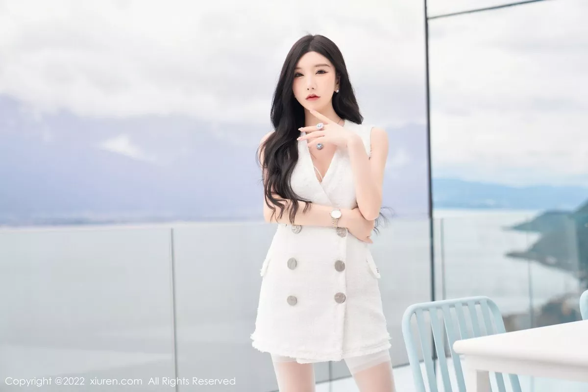 秀人集.com_[XiuRen秀人网]No.5418_女神周于希Sally心愿旅拍脱白色外衣露白色蕾丝内衣诱惑写真73P