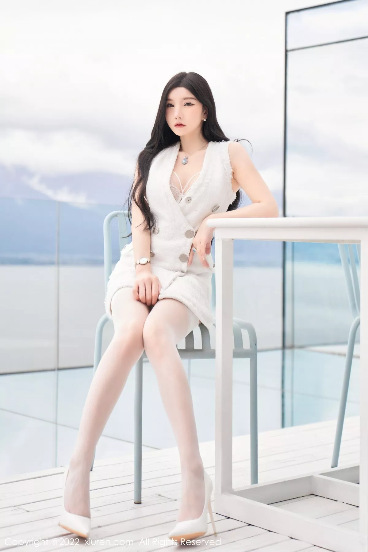 秀人集.com_[XiuRen秀人网]No.5418_女神周于希Sally心愿旅拍脱白色外衣露白色蕾丝内衣诱惑写真73P