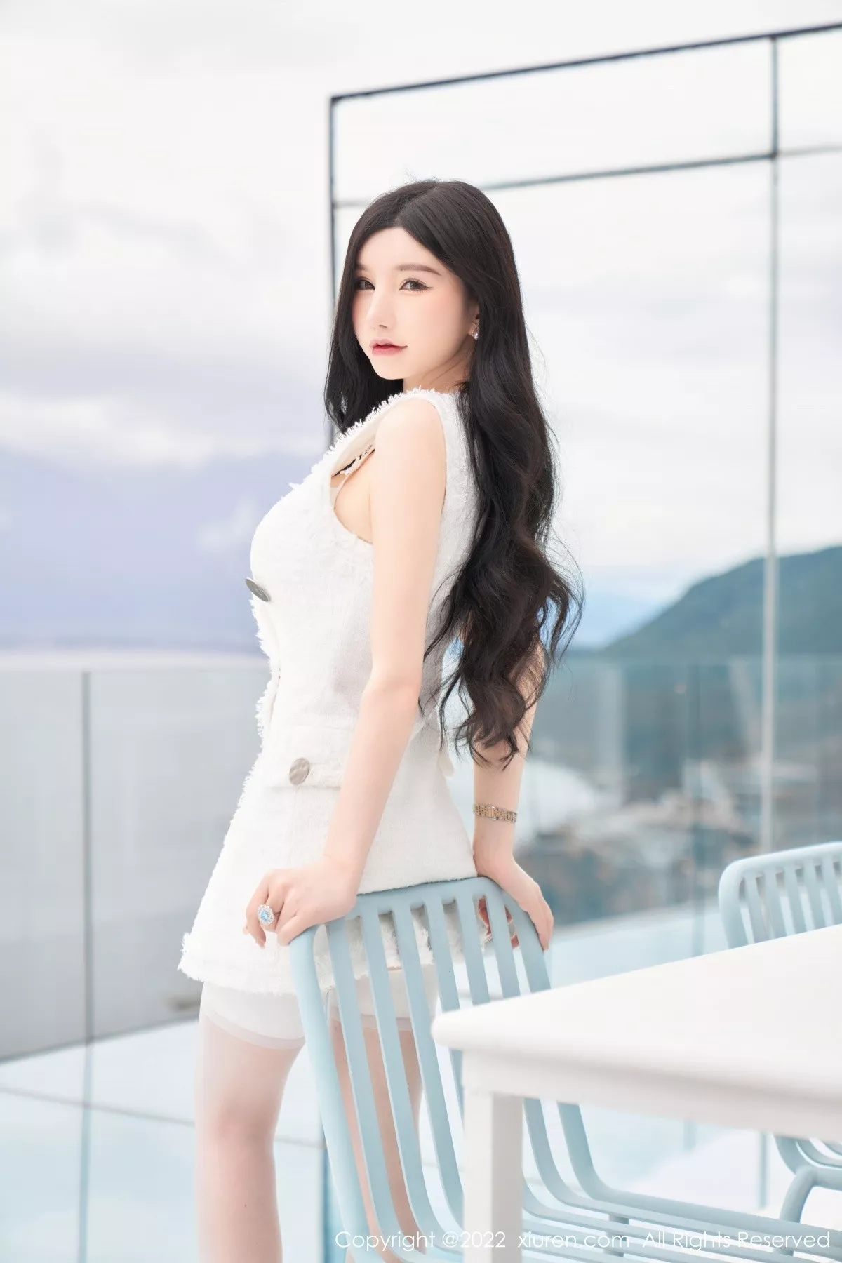 秀人集.com_[XiuRen秀人网]No.5418_女神周于希Sally心愿旅拍脱白色外衣露白色蕾丝内衣诱惑写真73P