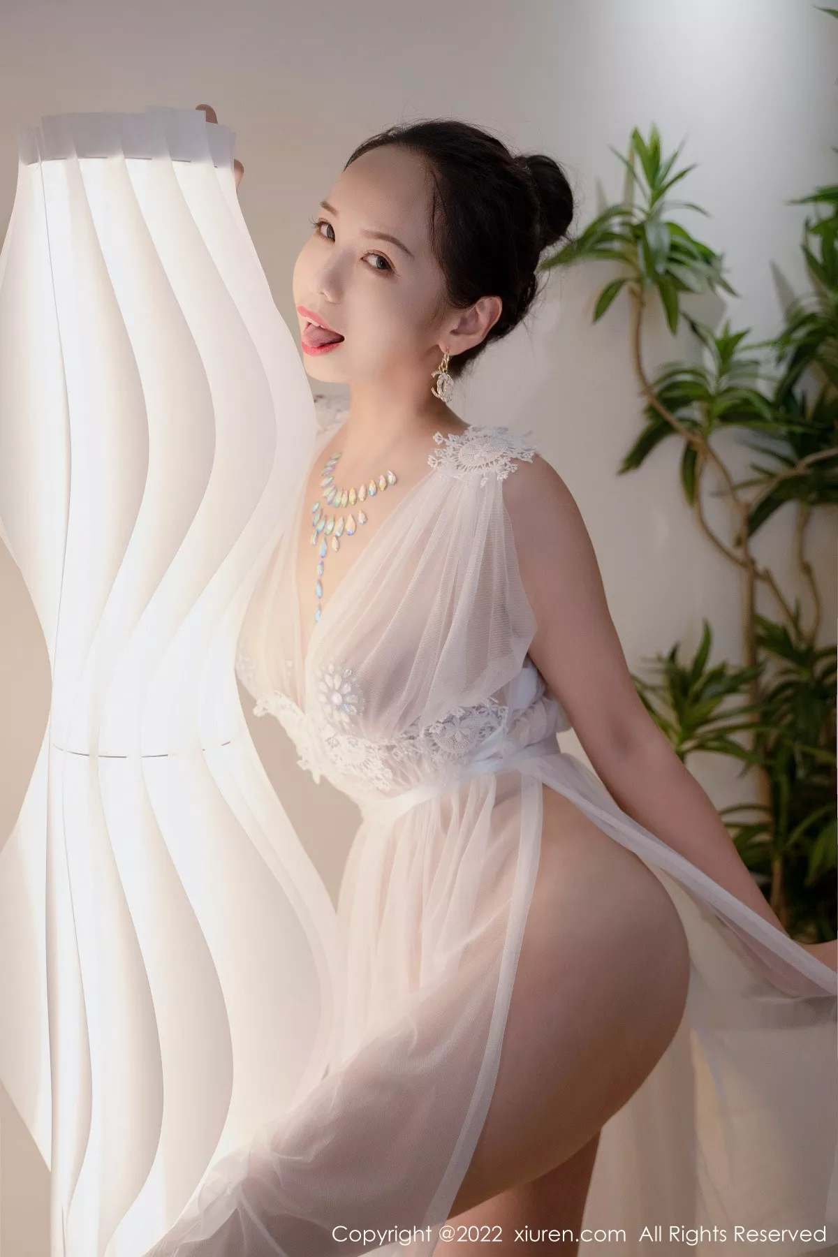 秀人集.com_[XiuRen秀人网]No.5434_模特大美妞儿私房透视薄纱露情趣镶钻服饰秀火辣身材诱惑写真62P