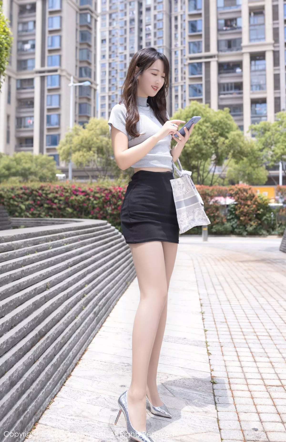 秀人集.com_[XiuRen秀人网]No.5439_模特唐安琪灰色收身上衣配黑短裙半脱露蕾丝内衣迷人诱惑写真80P