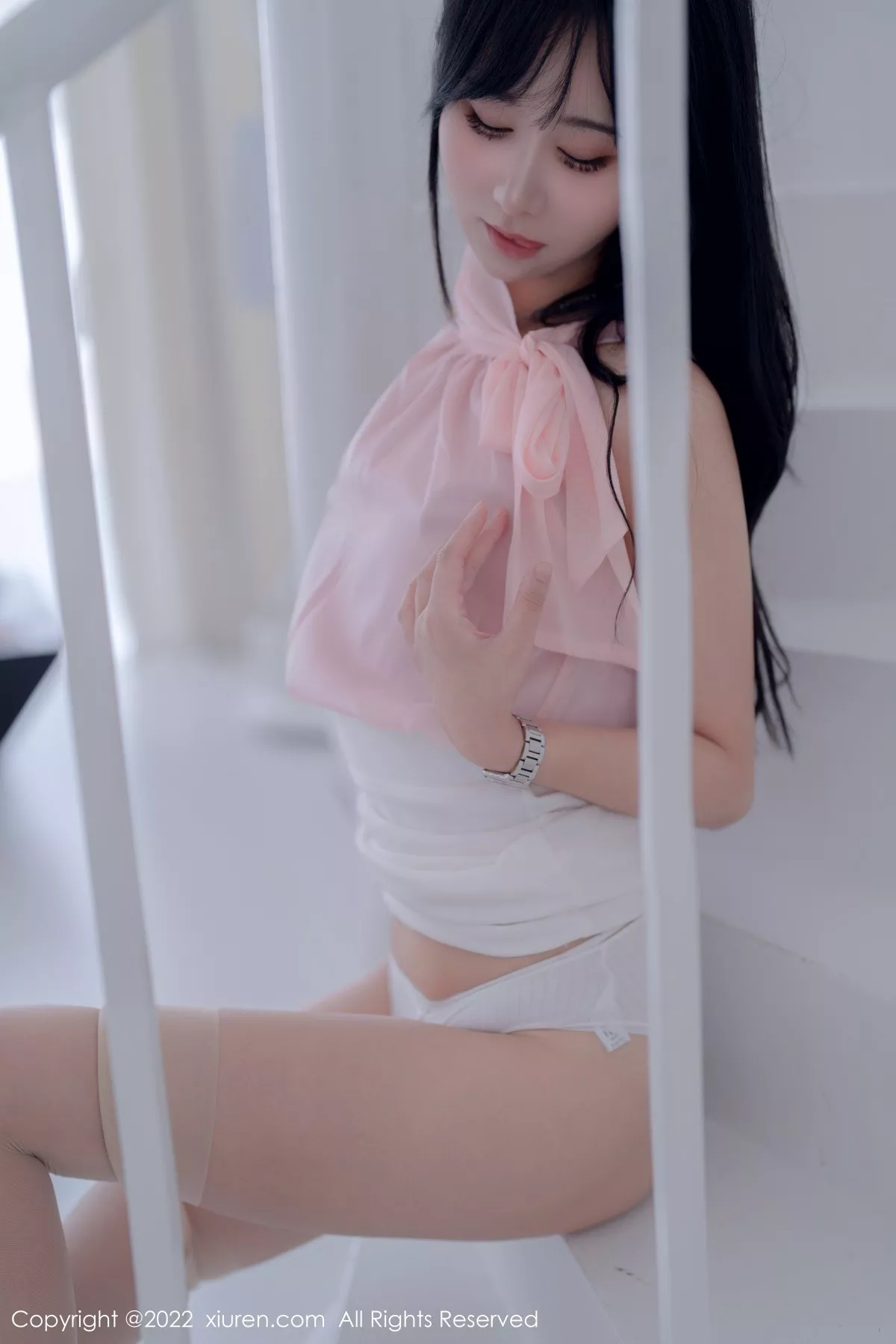 秀人集.com_[XiuRen秀人网]No.5318_女神小果冻儿大理旅拍性感粉色上衣配白色短裙秀美腿诱惑写真76P