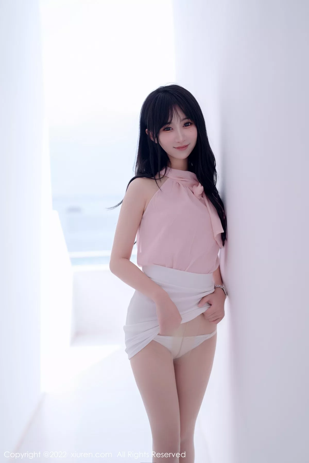 秀人集.com_[XiuRen秀人网]No.5318_女神小果冻儿大理旅拍性感粉色上衣配白色短裙秀美腿诱惑写真76P