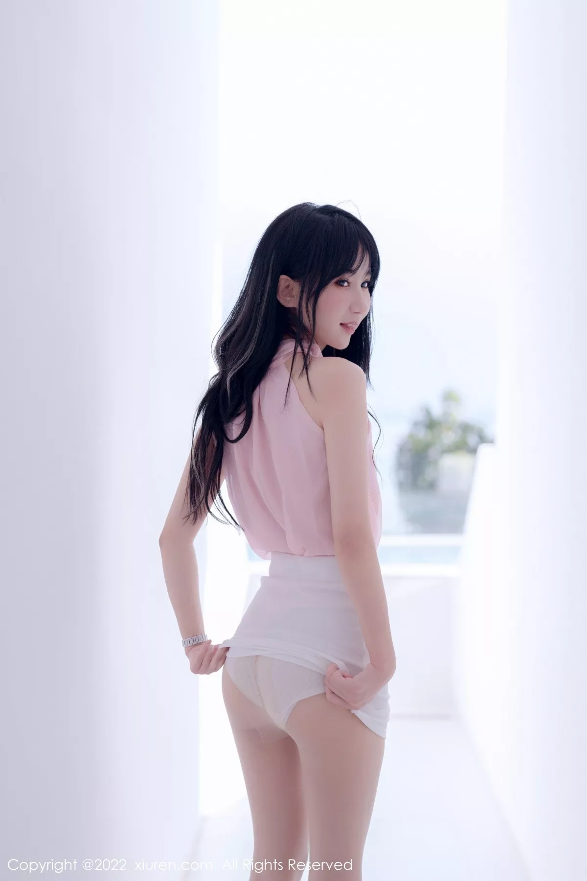秀人集.com_[XiuRen秀人网]No.5318_女神小果冻儿大理旅拍性感粉色上衣配白色短裙秀美腿诱惑写真76P