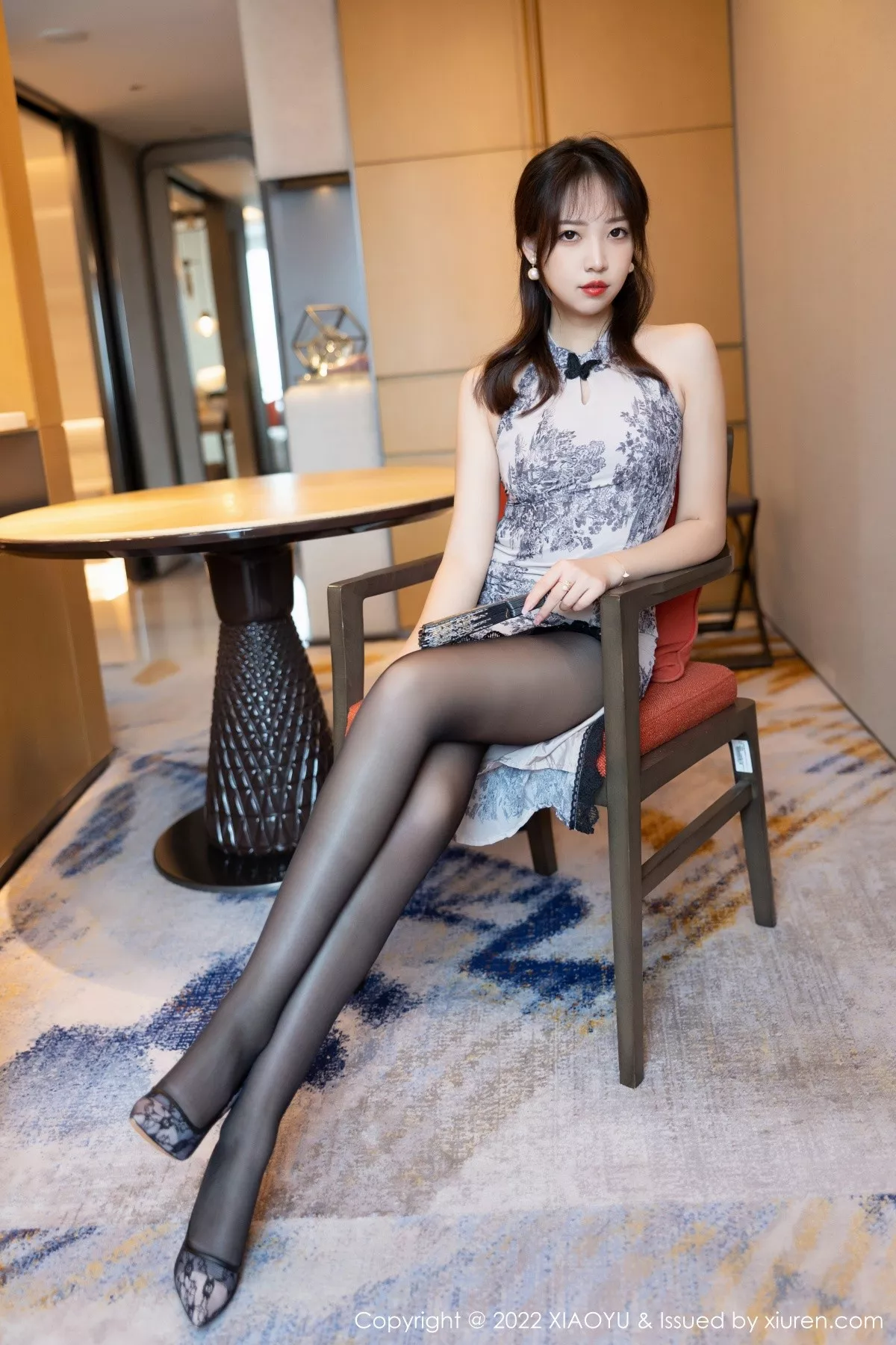 秀人集.com_[XiaoYu画语界]Vol.844_模特郑颖姗Bev脱浅色旗袍露黑色蕾丝内衣配超薄黑丝诱惑写真85P