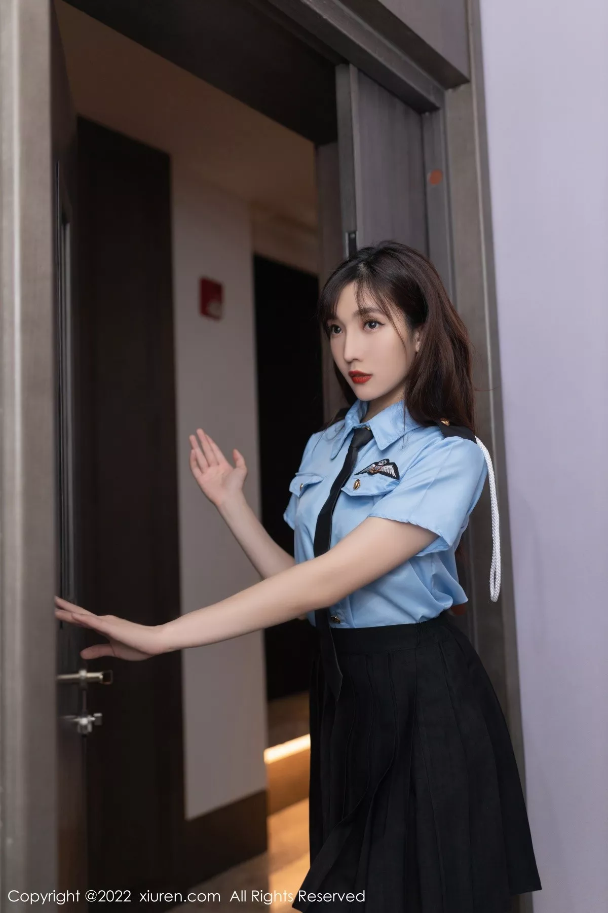 秀人集.com_[XiuRen秀人网]No.5461_模特陆萱萱性感女警官制服半脱露深蓝色蕾丝内衣完美诱惑写真84P