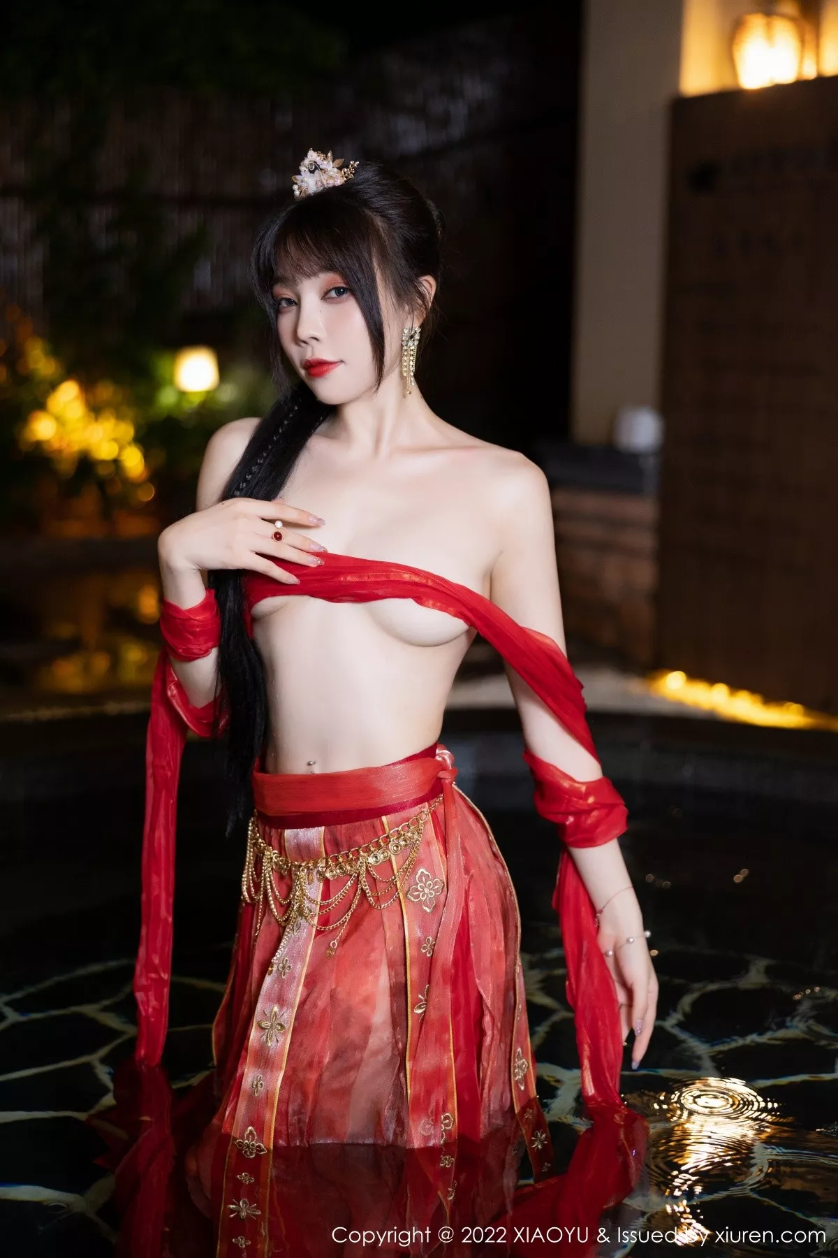 秀人集.com_[XiaoYu画语界]Vol.827_女神徐莉芝Booty泳池性感红色轻透古装服饰秀完美身材诱惑写真70P