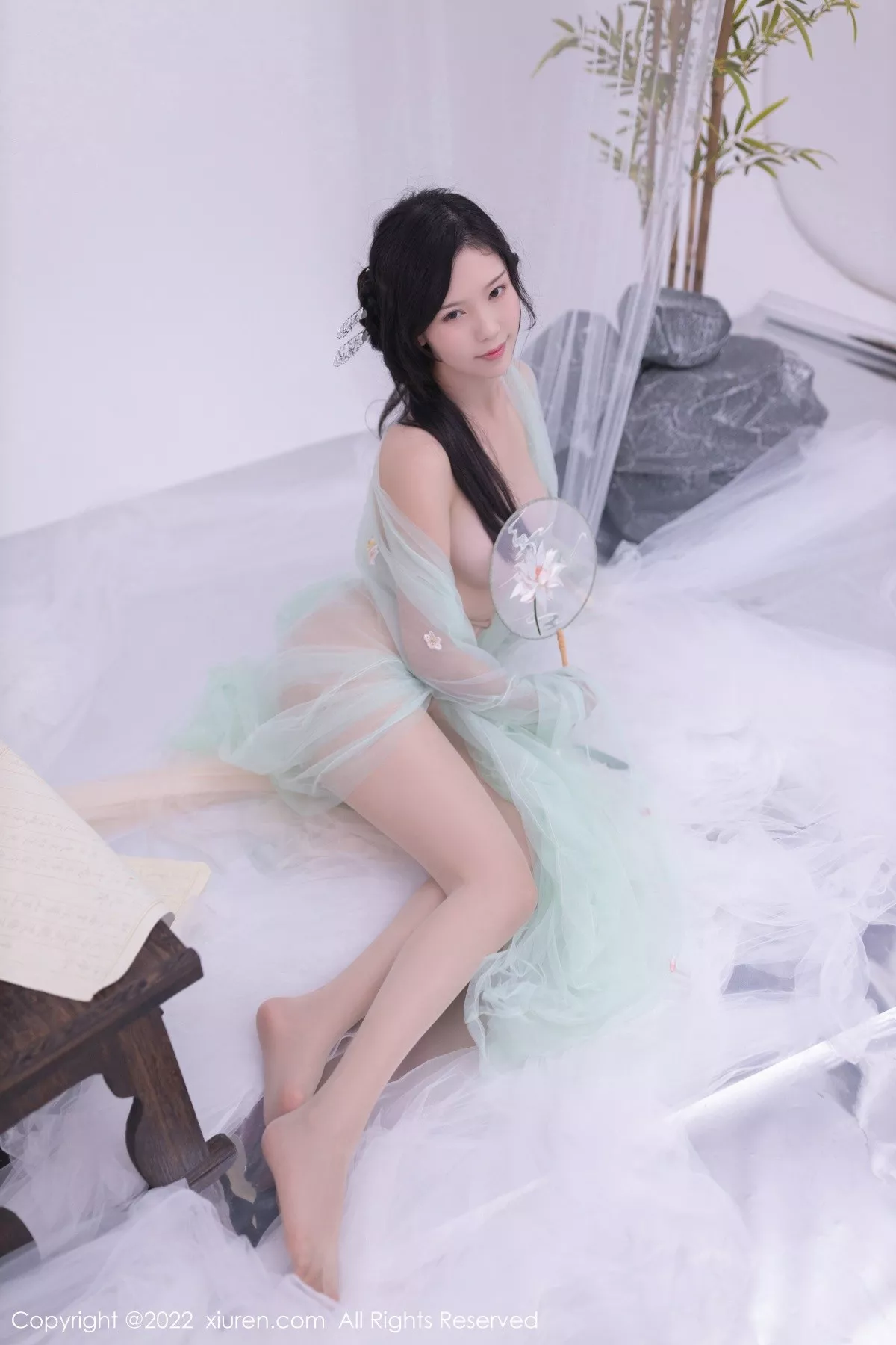 秀人集.com_[XiuRen秀人网]No.5345_模特利世私房性感淡绿色轻透古装服饰透视秀火辣身材诱惑写真72P