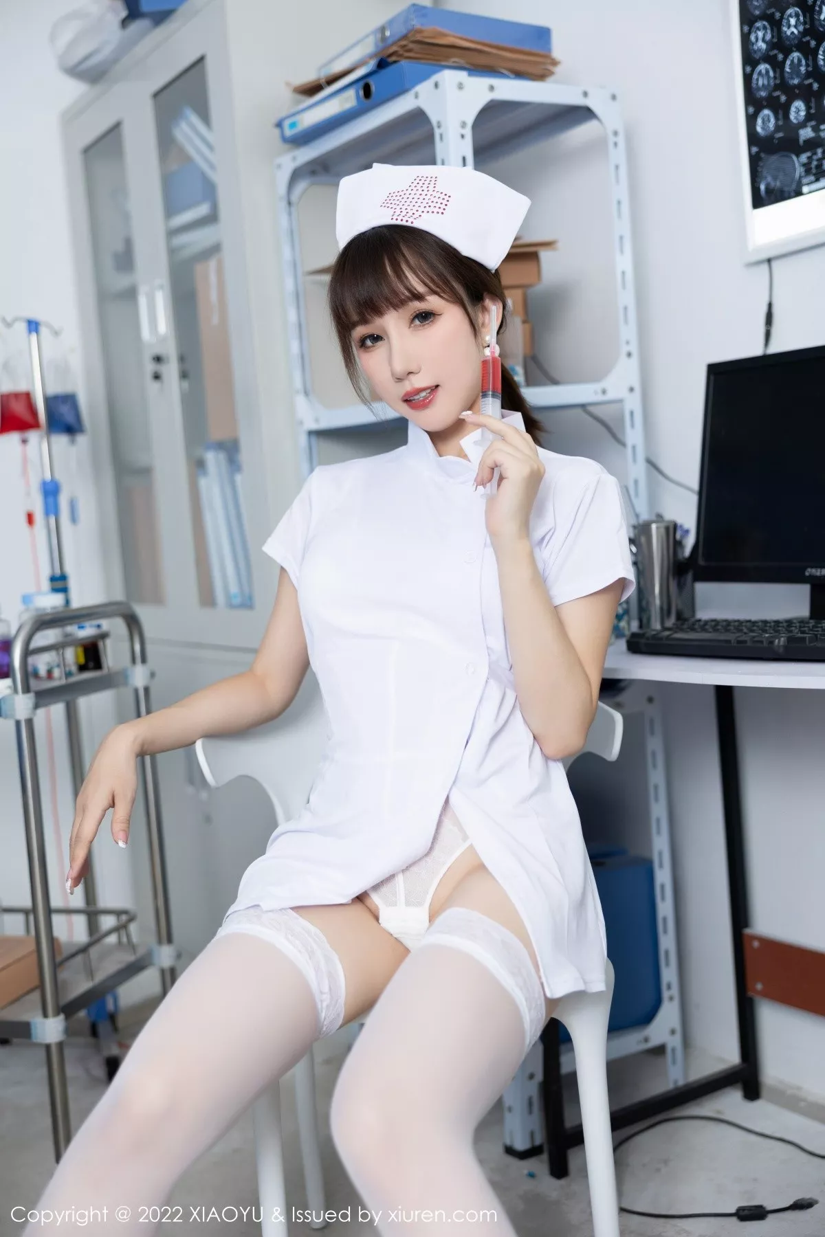 秀人集.com_[XiaoYu画语界]Vol.853_模特波巧酱脱白色护士服露性感白色内衣配白丝袜极致魅惑写真82P