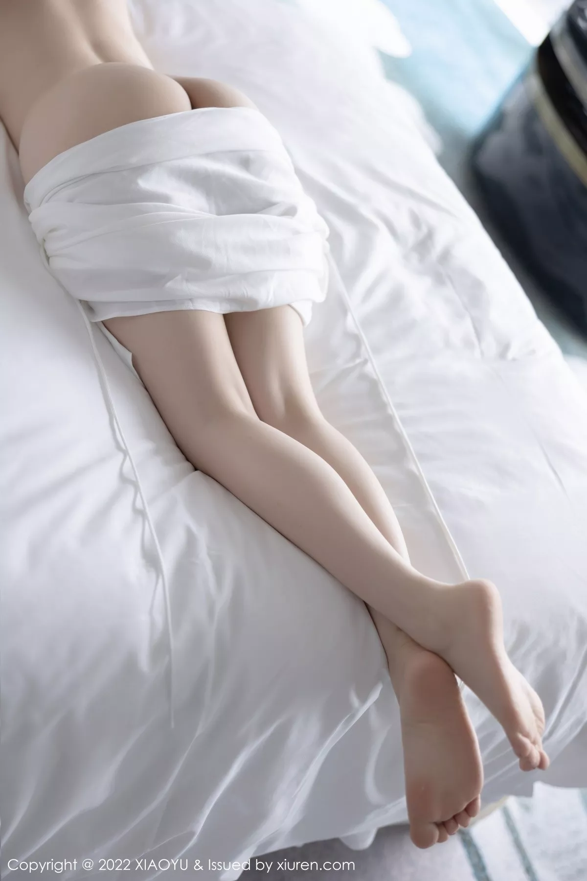 秀人集.com_[XiaoYu画语界]Vol.854_女神Cherry樱桃酱杭州旅拍脱吊带长裙露白色网纱内衣诱惑写真75P