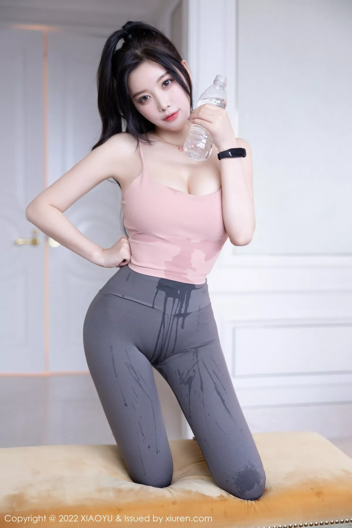 秀人集.com_[XiaoYu画语界]Vol.856_女神杨晨晨Yome心愿旅拍浅粉色吊带配深灰运动裤撩人诱惑写真91P