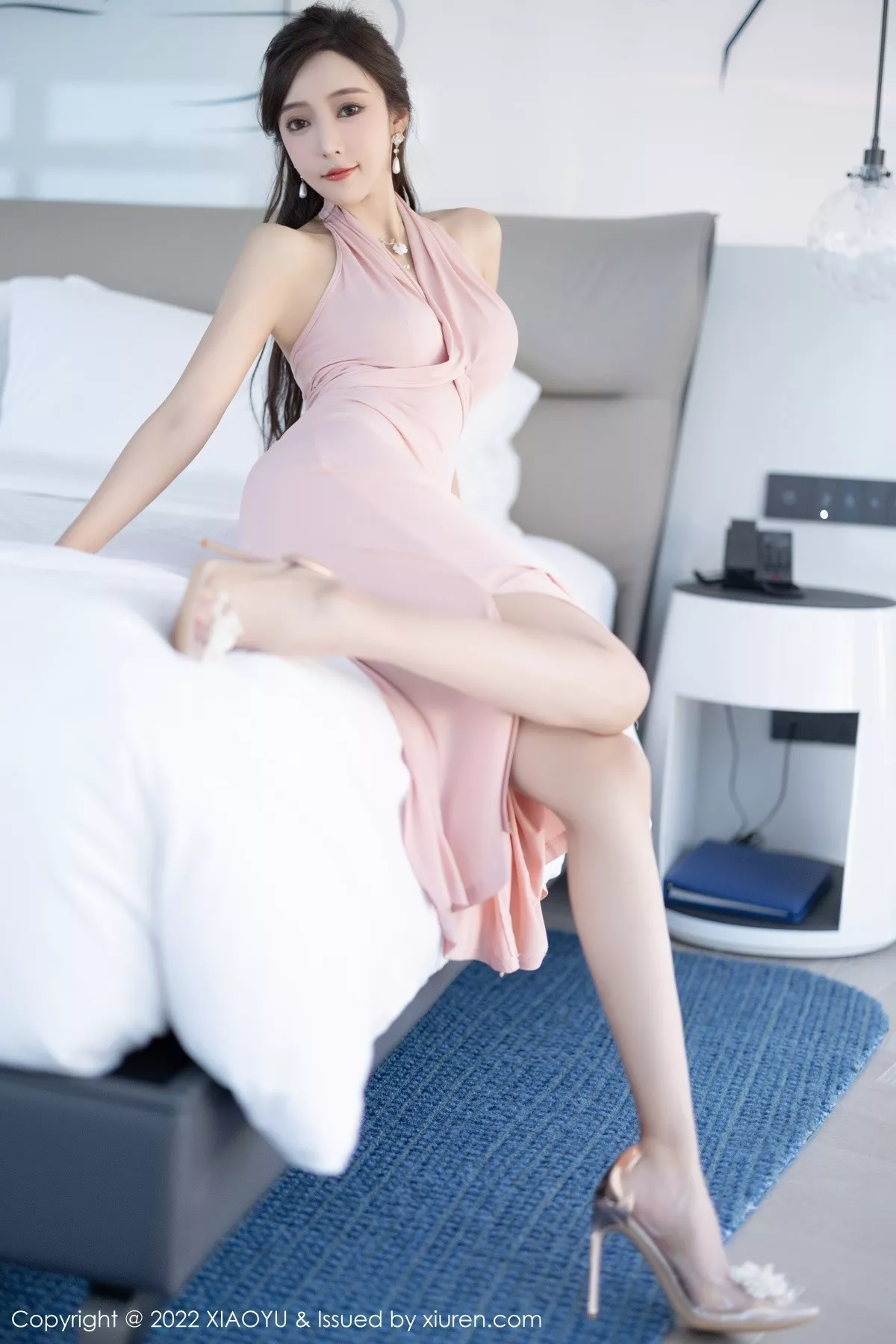 秀人集.com_[XiaoYu画语界]Vol.847_女神王馨瑶yanni脱性感粉色连衣长裙露超薄无内黑丝魅惑写真80P
