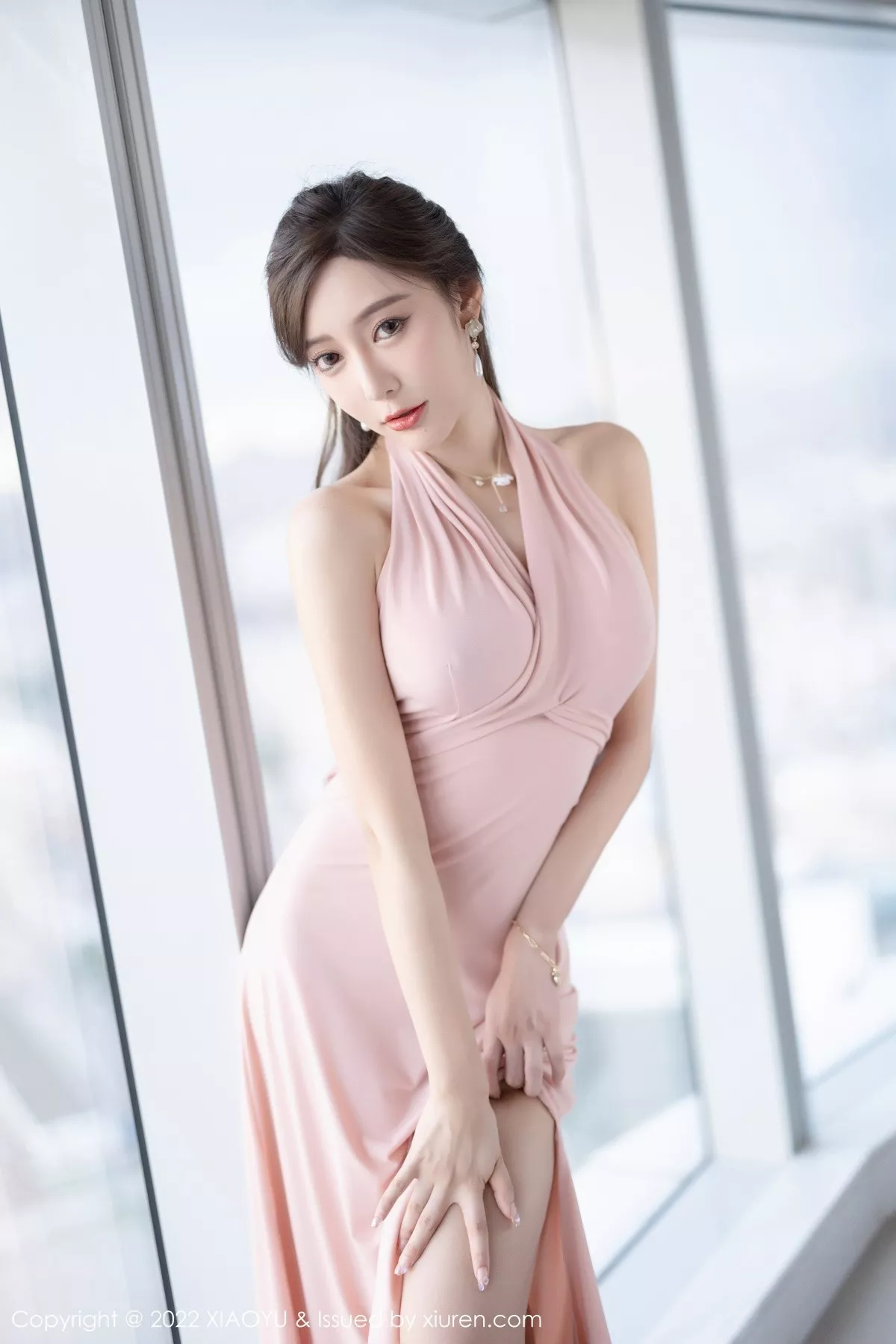 秀人集.com_[XiaoYu画语界]Vol.847_女神王馨瑶yanni脱性感粉色连衣长裙露超薄无内黑丝魅惑写真80P