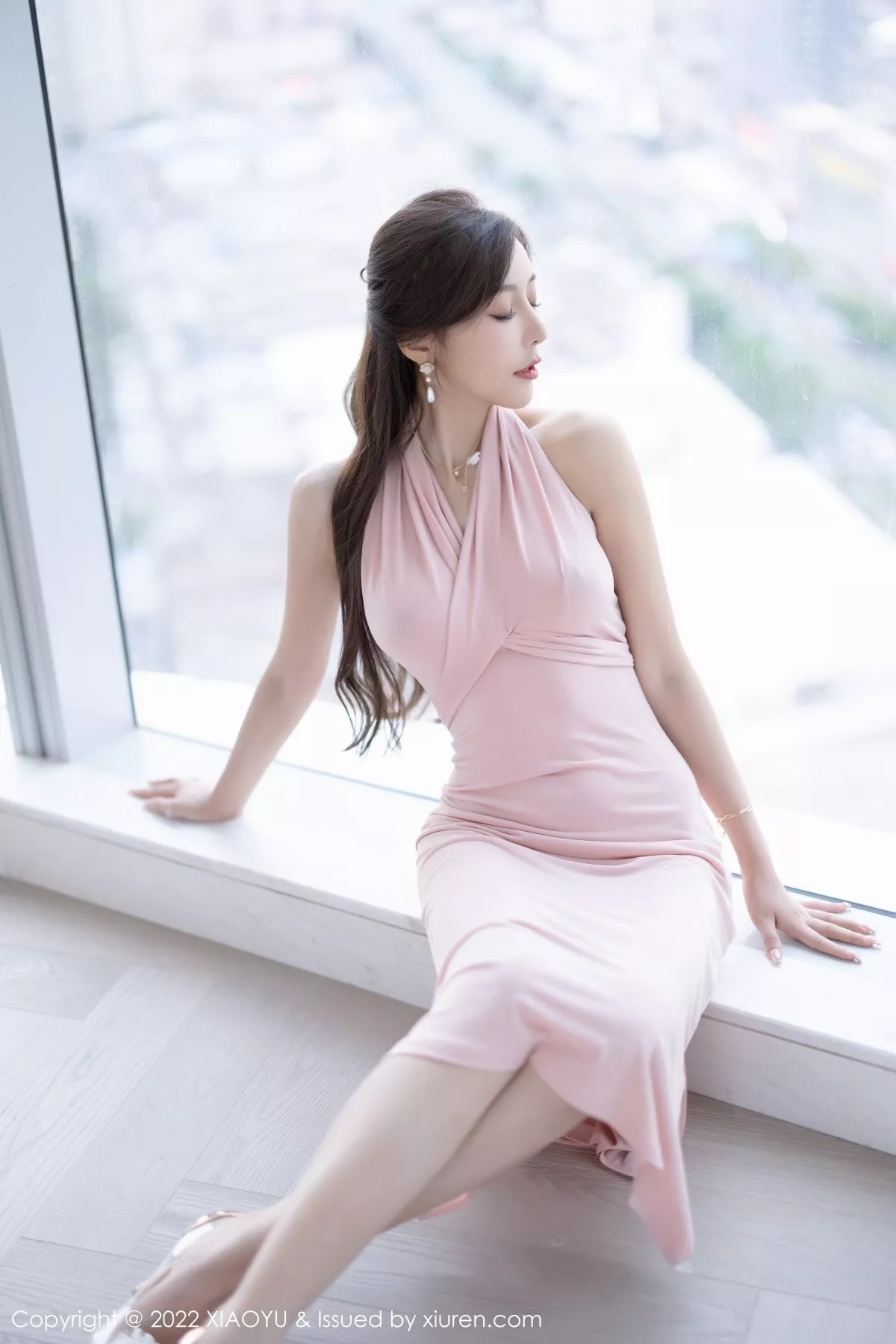 秀人集.com_[XiaoYu画语界]Vol.847_女神王馨瑶yanni脱性感粉色连衣长裙露超薄无内黑丝魅惑写真80P