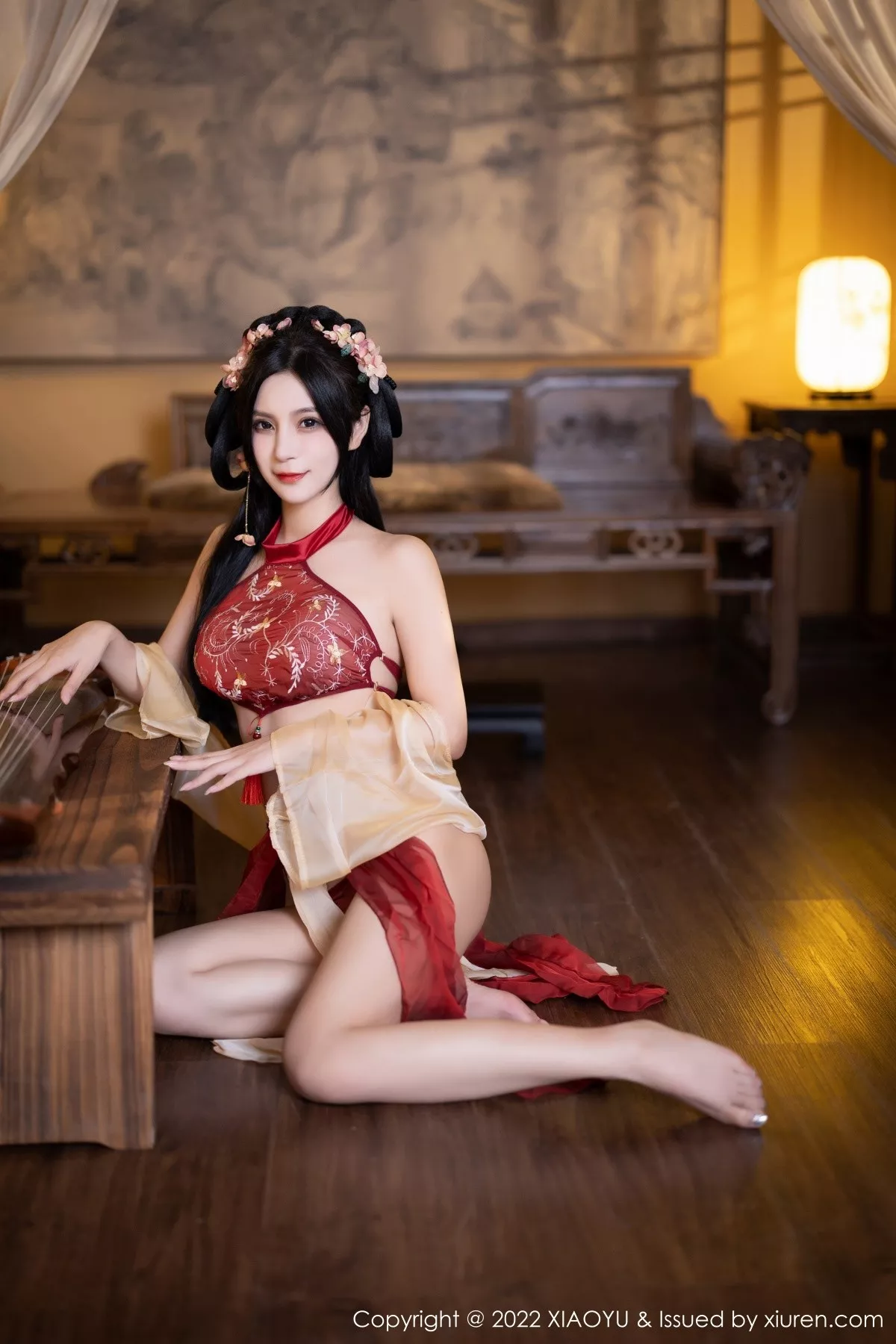 秀人集.com_[XiaoYu画语界]Vol.858_模特小蛮妖Yummy杭州旅拍红色丝绸古装服露白嫩肌肤诱惑写真81P