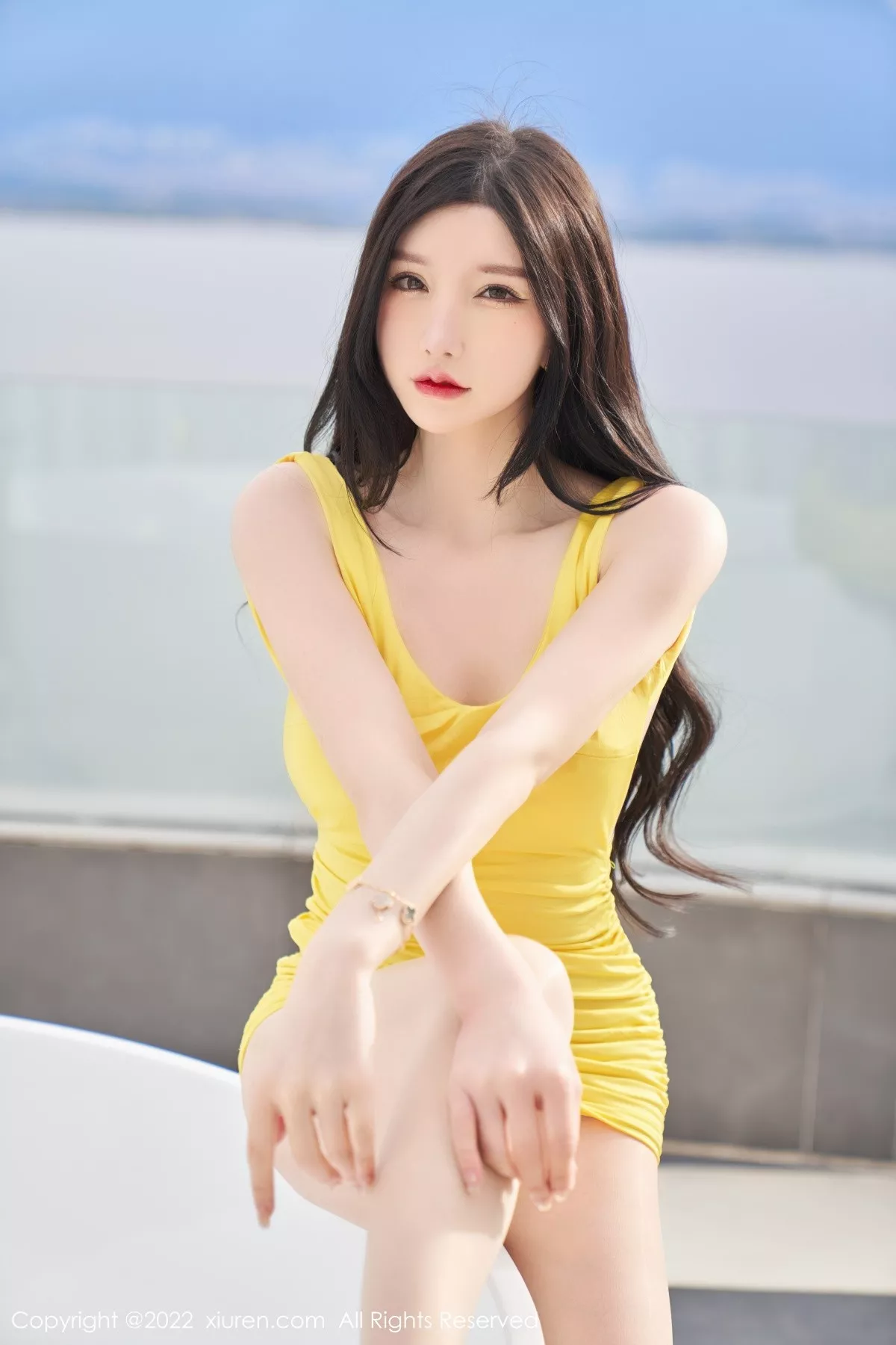 秀人集.com_[XiuRen秀人网]No.5557_女神周于希Sally心愿旅拍黄色收身连衣裙配无内肉丝惹火诱惑写真70P