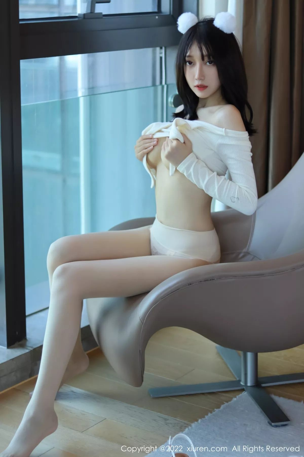 秀人集.com_[XiuRen秀人网]No.5598_模特玥儿玥er香格里拉旅拍性感米色上衣配原色丝袜迷人诱惑写真57P
