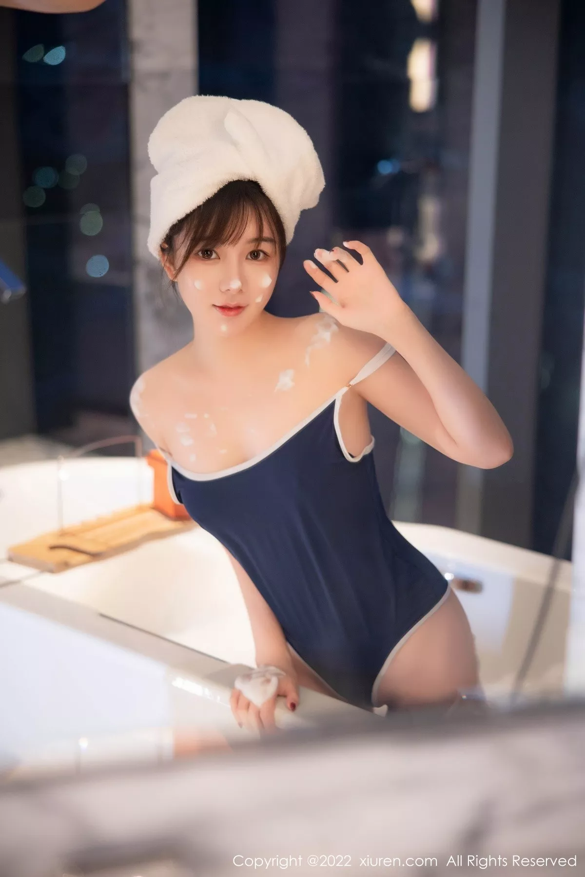 秀人集.com_[XiuRen秀人网]No.5477_模特婠婠么私房浴缸性感深蓝色比基尼湿身泡泡浴撩人诱惑写真76P