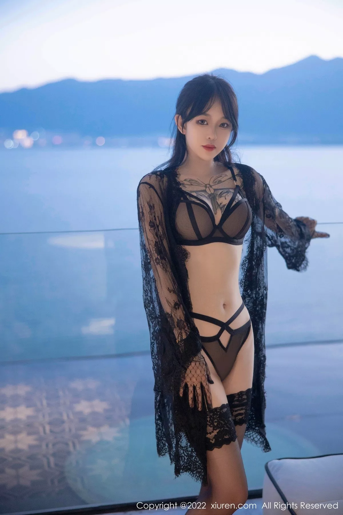 秀人集.com_[XiuRen秀人网]No.5491_模特奶瓶大理旅拍性感黑网纱披风露黑色轻透内衣极致魅惑写真70P