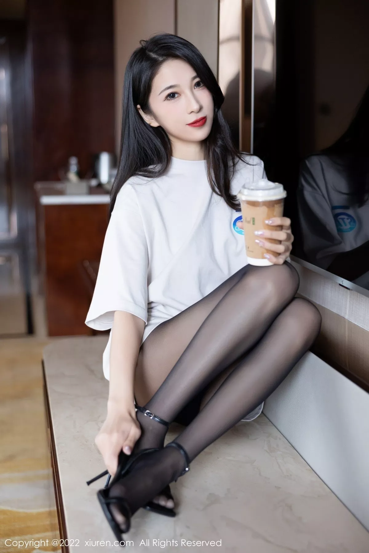 秀人集.com_[XiuRen秀人网]No.5507_模特林乐一私房性感白T配超薄无内黑丝秀翘臀美腿诱惑写真80P