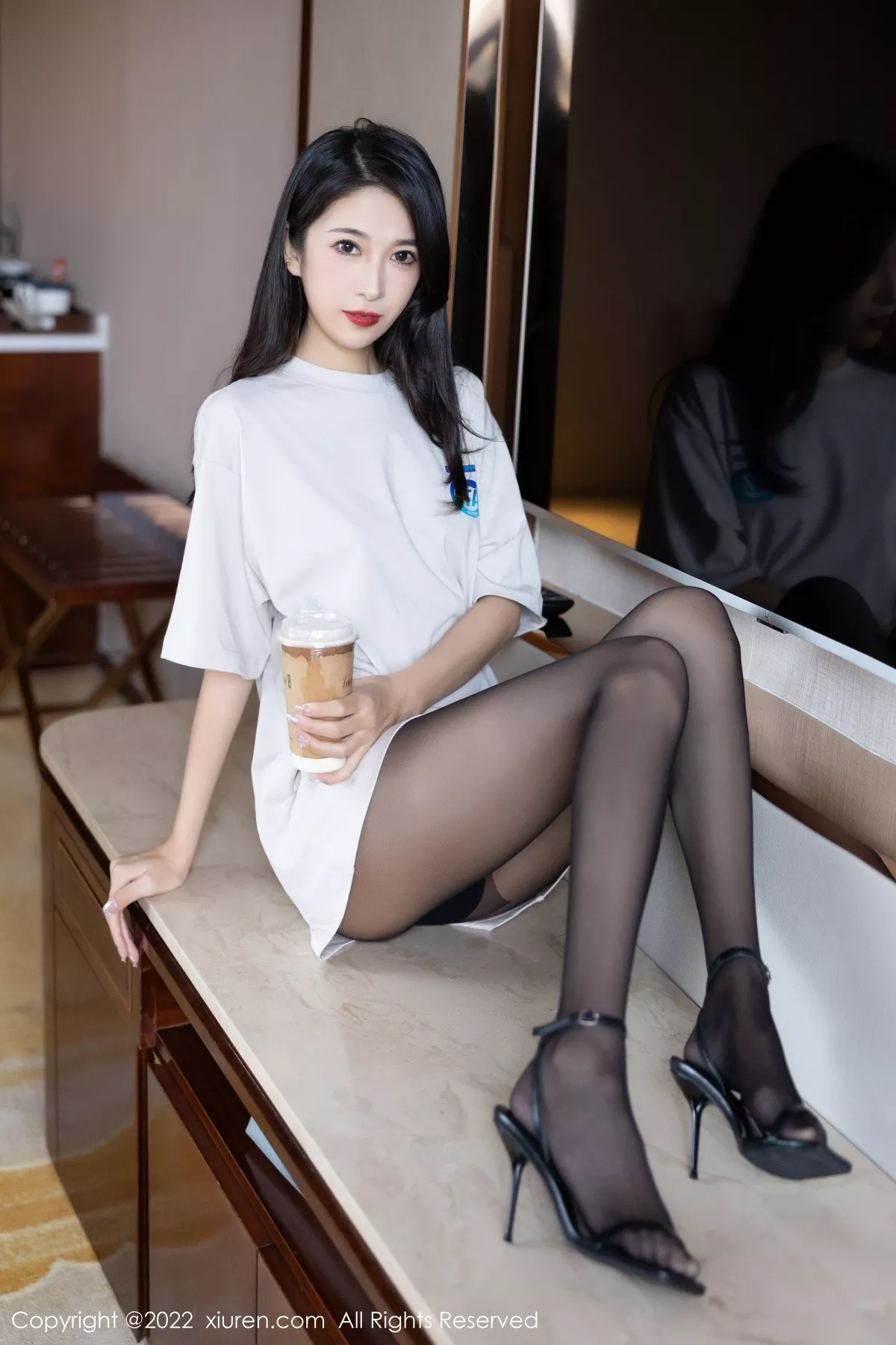 秀人集.com_[XiuRen秀人网]No.5507_模特林乐一私房性感白T配超薄无内黑丝秀翘臀美腿诱惑写真80P