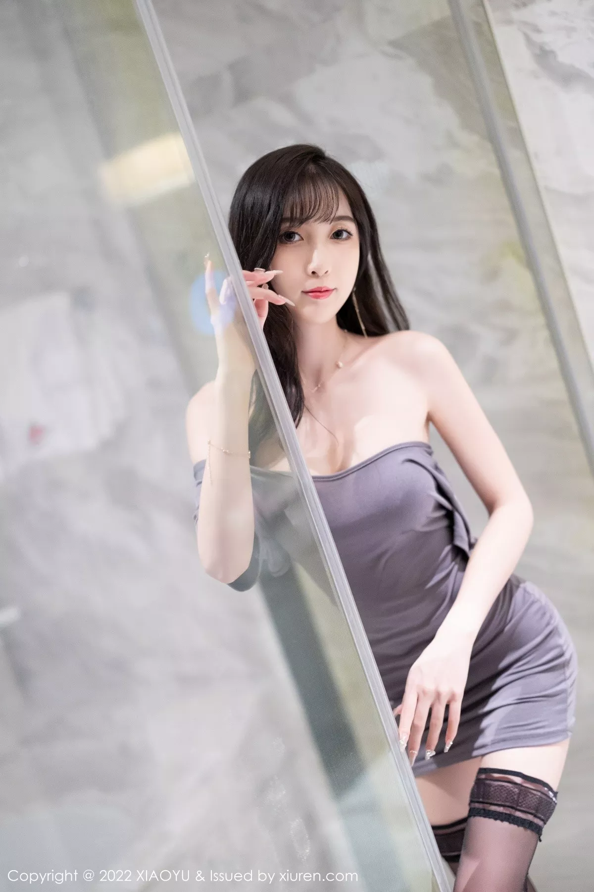 秀人集.com_[XiaoYu画语界]Vol.871_模特林星阑性感露肩灰色连衣短裙配黑丝袜秀曼妙身姿迷人写真77P