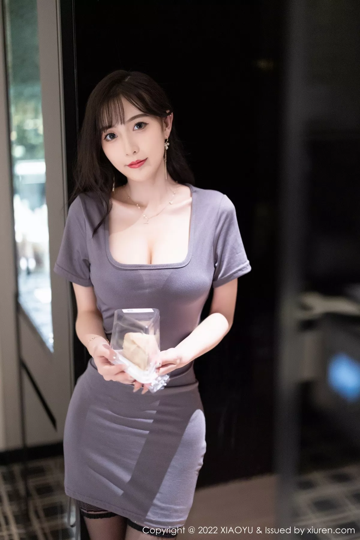 秀人集.com_[XiaoYu画语界]Vol.871_模特林星阑性感露肩灰色连衣短裙配黑丝袜秀曼妙身姿迷人写真77P