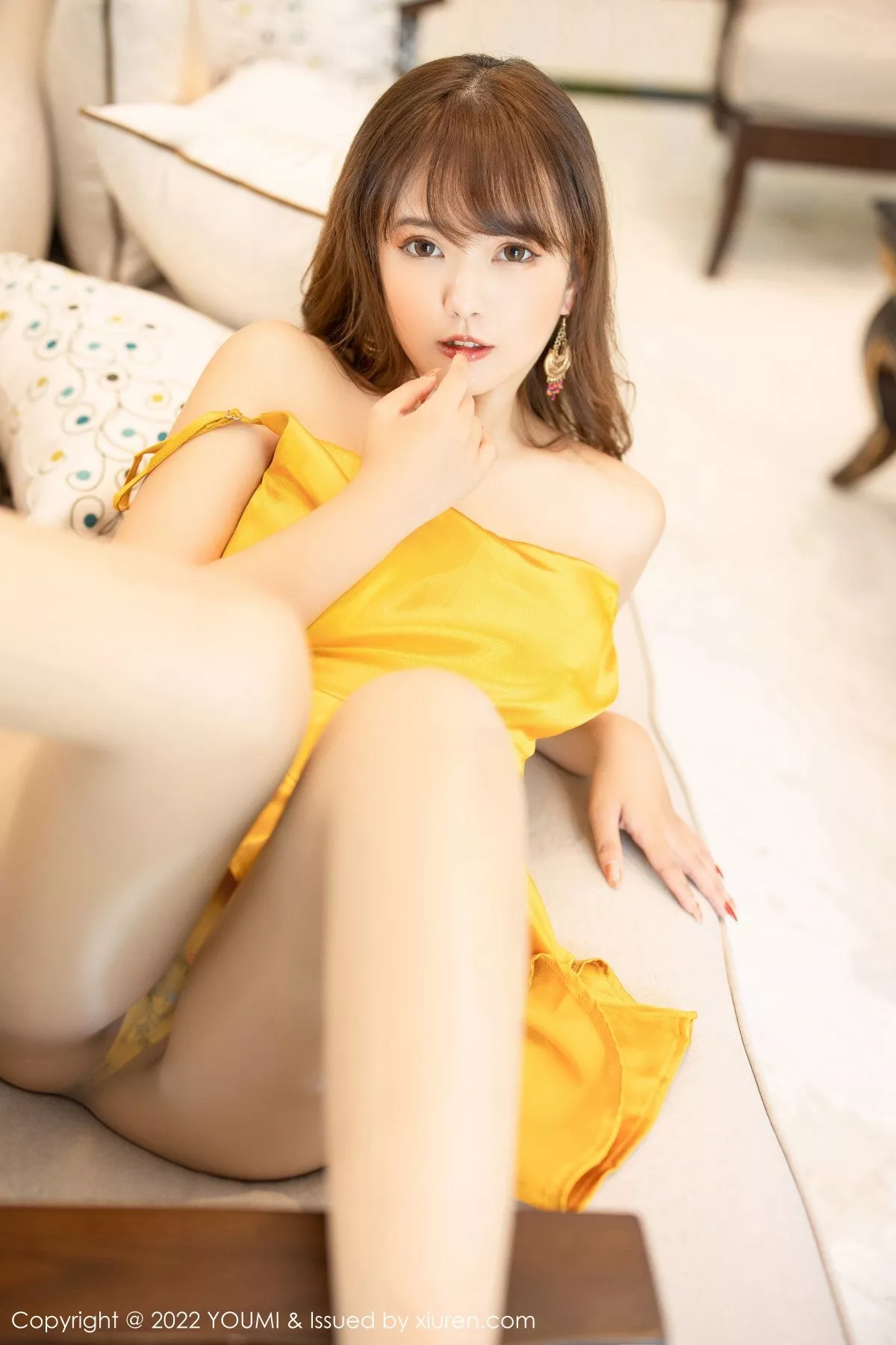秀人集.com_[YouMi尤蜜荟]Vol.847_模特张思允Nice西双版纳旅拍黄色吊带长裙露轻透内衣诱惑写真70P