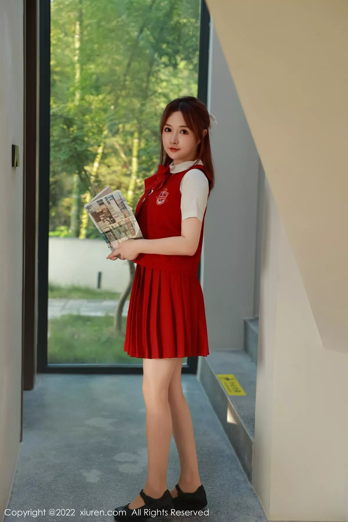 秀人集.com_[XiuRen秀人网]No.5652_模特养乐多DoDo性感红色学妹服饰露浅色内衣原色丝袜诱惑写真56P