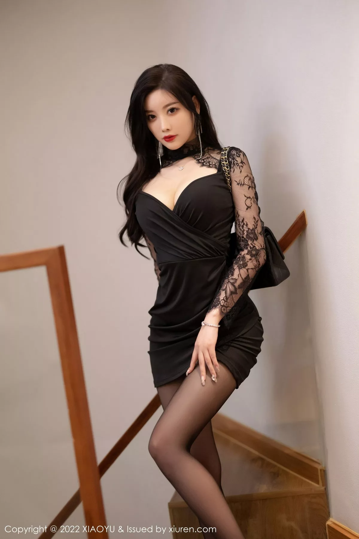 秀人集.com_[XiaoYu画语界]Vol.875_女神杨晨晨Yome性感黑色连衣短裙露黑色蕾丝内衣完美诱惑写真86P