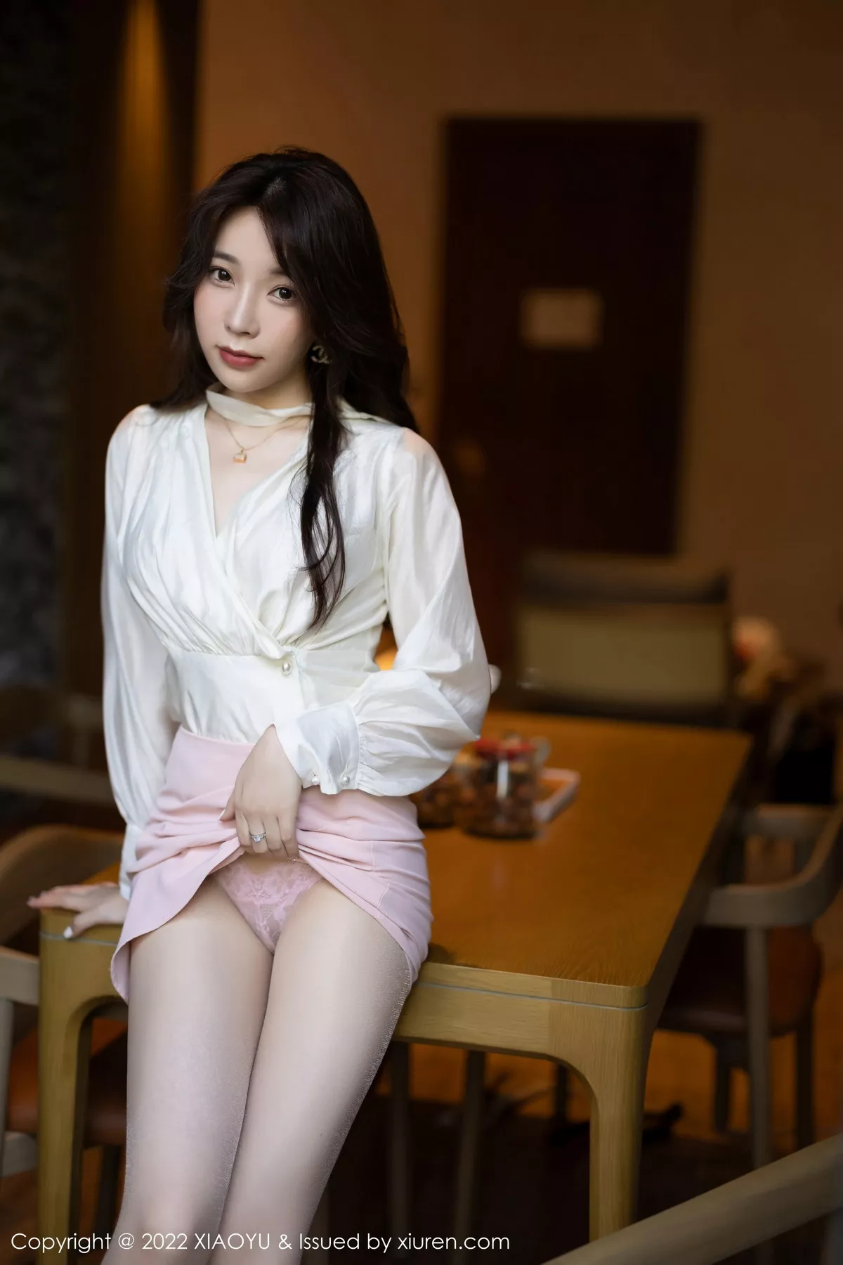 秀人集.com_[XiaoYu画语界]Vol.876_女神徐莉芝Booty白色上衣配粉短裙露粉色蕾丝内衣撩人诱惑写真85P