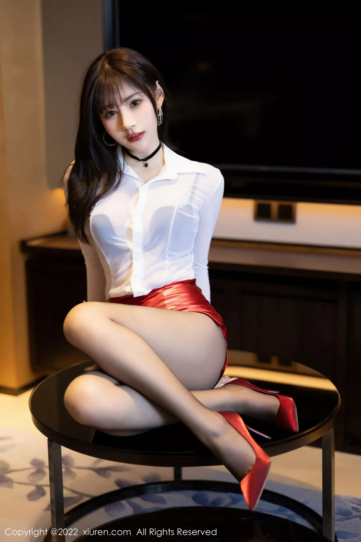 秀人集.com_[XiuRen秀人网]No.5678_模特张欣欣性感白T配红色短裙半撩露超薄黑丝秀翘臀诱惑写真80P