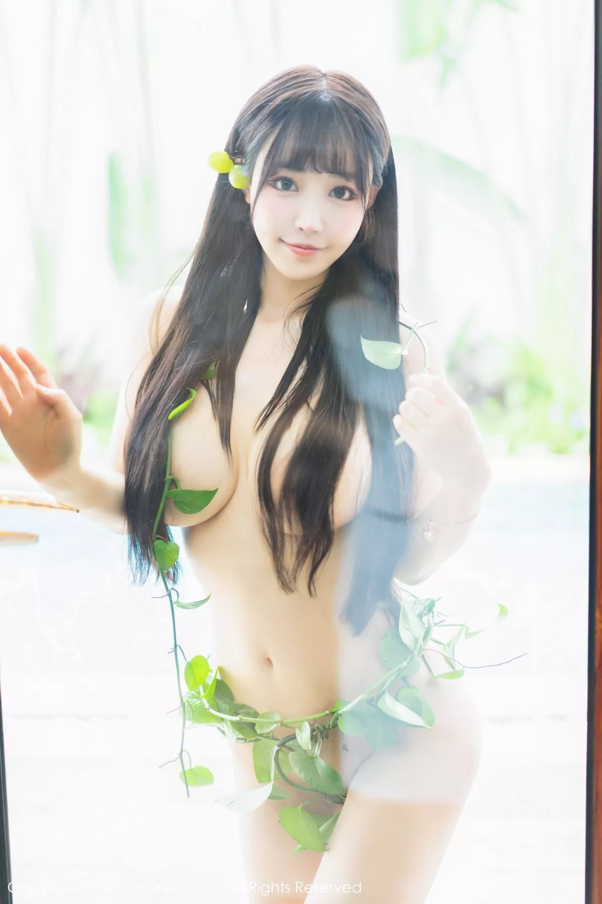 秀人集.com_[XiuRen秀人网]No.5685_女神朱可儿Flora西双版纳旅拍绿叶裹身秀火辣胴体惹火诱惑写真44P
