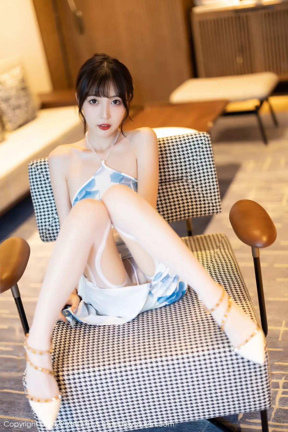 秀人集.com_[XiaoYu画语界]Vol.877_模特林星阑性感露肩带图案连衣短配超薄白丝袜秀美腿迷人写真85P