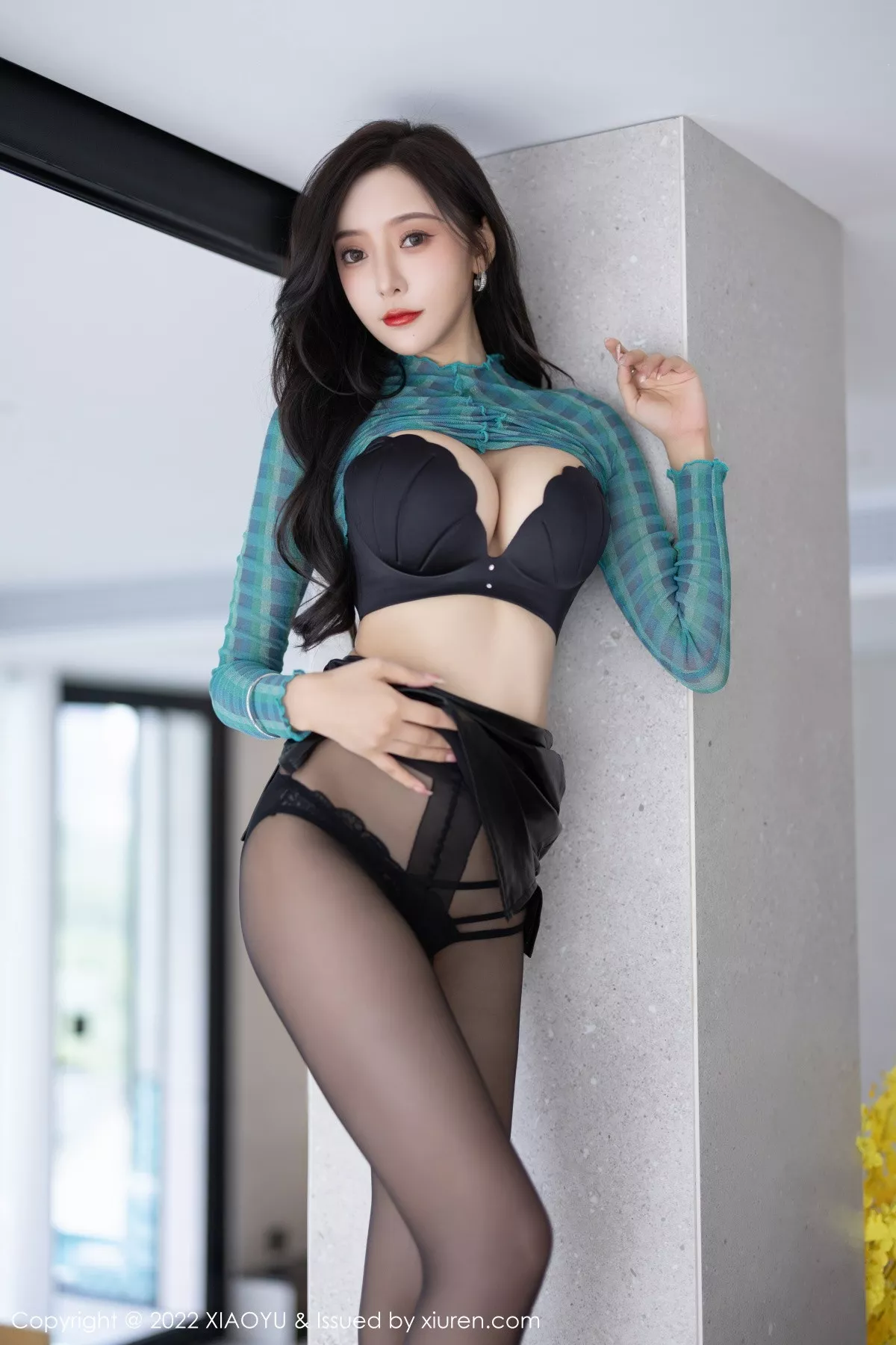 秀人集.com_[XiaoYu画语界]Vol.878_女神王馨瑶yanni杭州旅拍私房性感黑色内衣配超薄黑丝诱惑写真87P