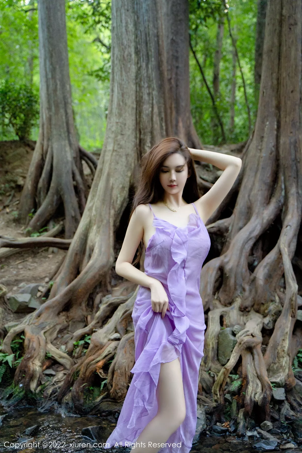 秀人集.com_[XiuRen秀人网]No.5690_模特婠婠么户外拍摄性感淡紫色吊带裙秀曼妙身材靓丽迷人写真81P