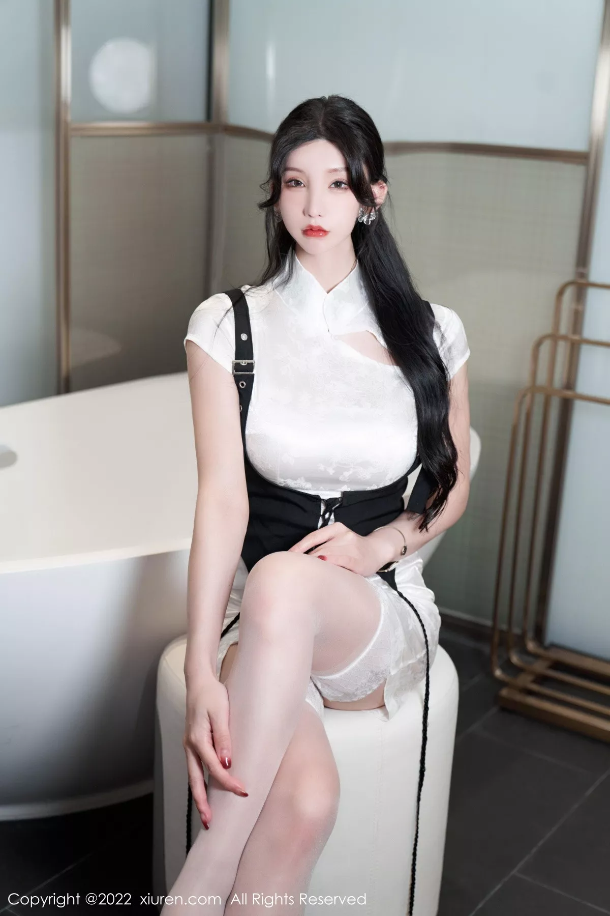 秀人集.com_[XiuRen秀人网]No.5701_女神周于希Sally浴缸场景脱白色旗袍服露白色蕾丝内衣诱惑写真75P