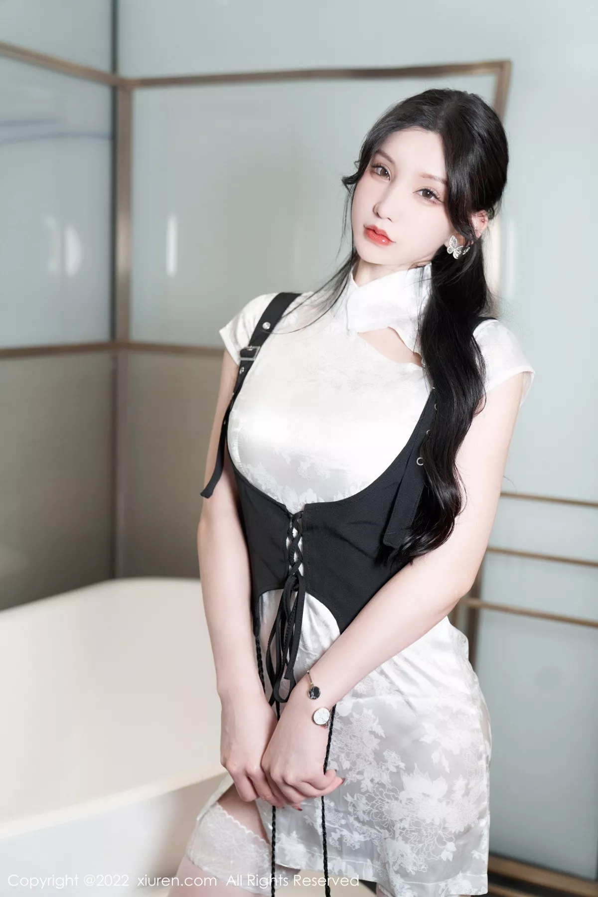 秀人集.com_[XiuRen秀人网]No.5701_女神周于希Sally浴缸场景脱白色旗袍服露白色蕾丝内衣诱惑写真75P