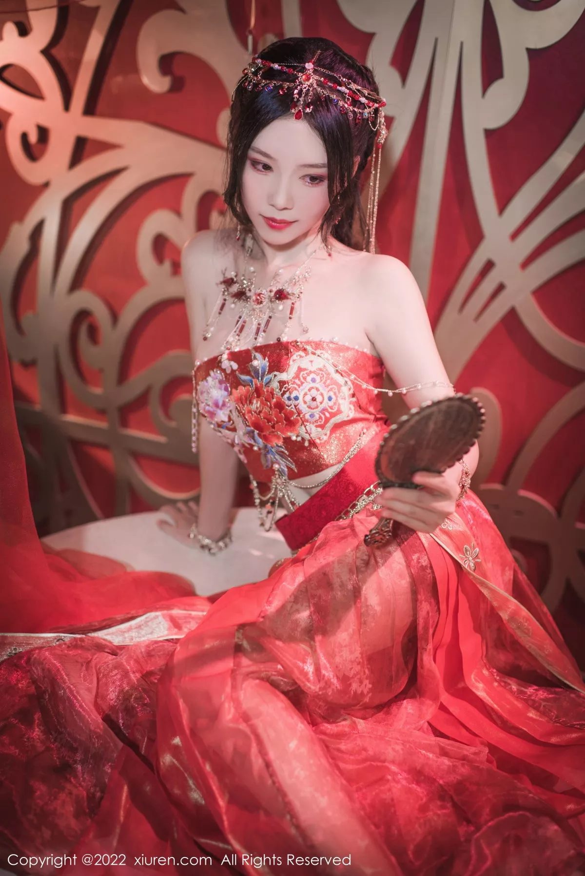 秀人集.com_[XiuRen秀人网]No.5699_模特利世性感西域舞娘扮演红色薄纱连衣裙秀曼妙身姿诱惑写真63P