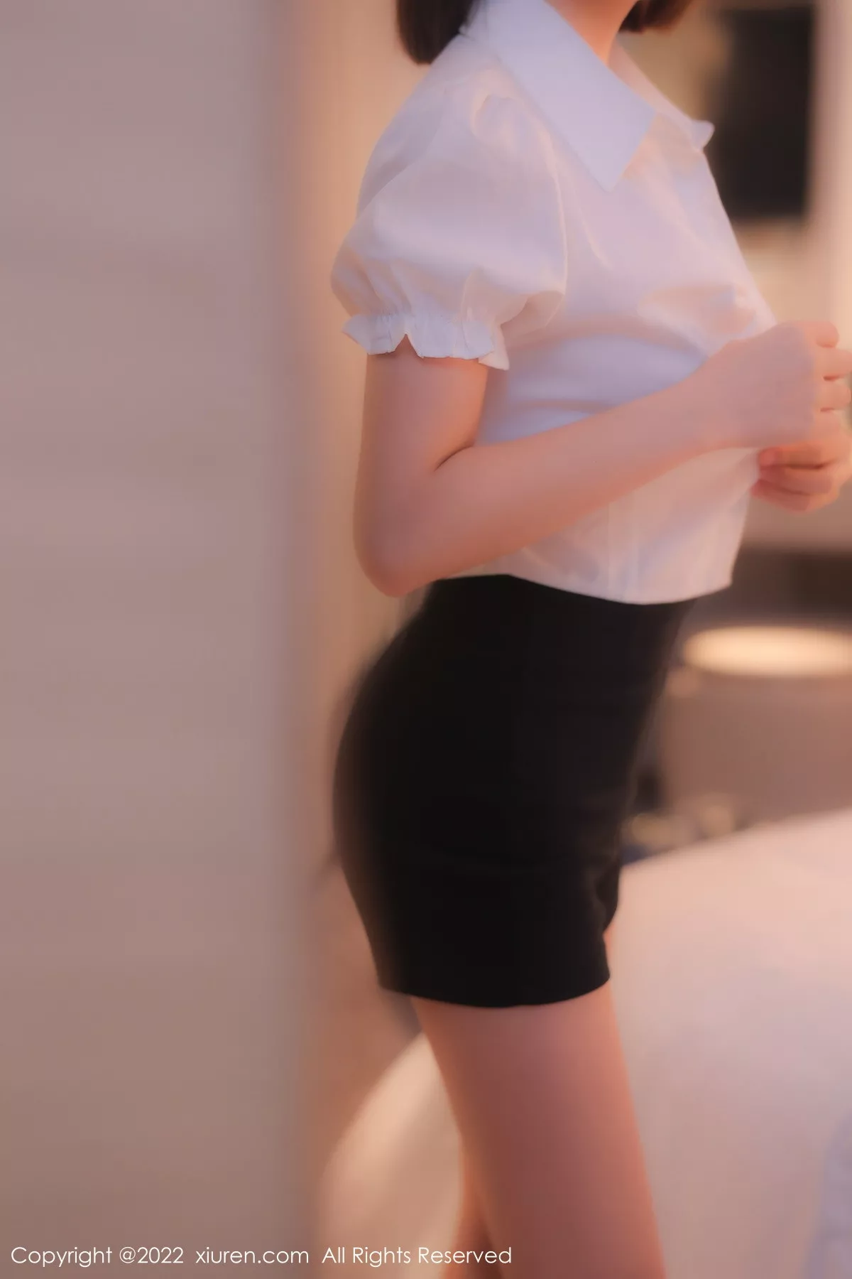 秀人集.com_[XiuRen秀人网]No.5702_新人模特美羊羊宾馆里性感白T配黑短裤露性感薄纱内衣诱惑写真88P