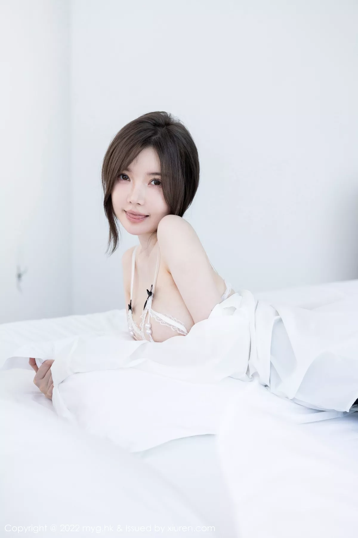 秀人集.com_[MyGirl美媛馆]Vol.641_模特糯美子MINIbabe私房脱白纱衣露性感蕾丝内衣惹火诱惑写真59P