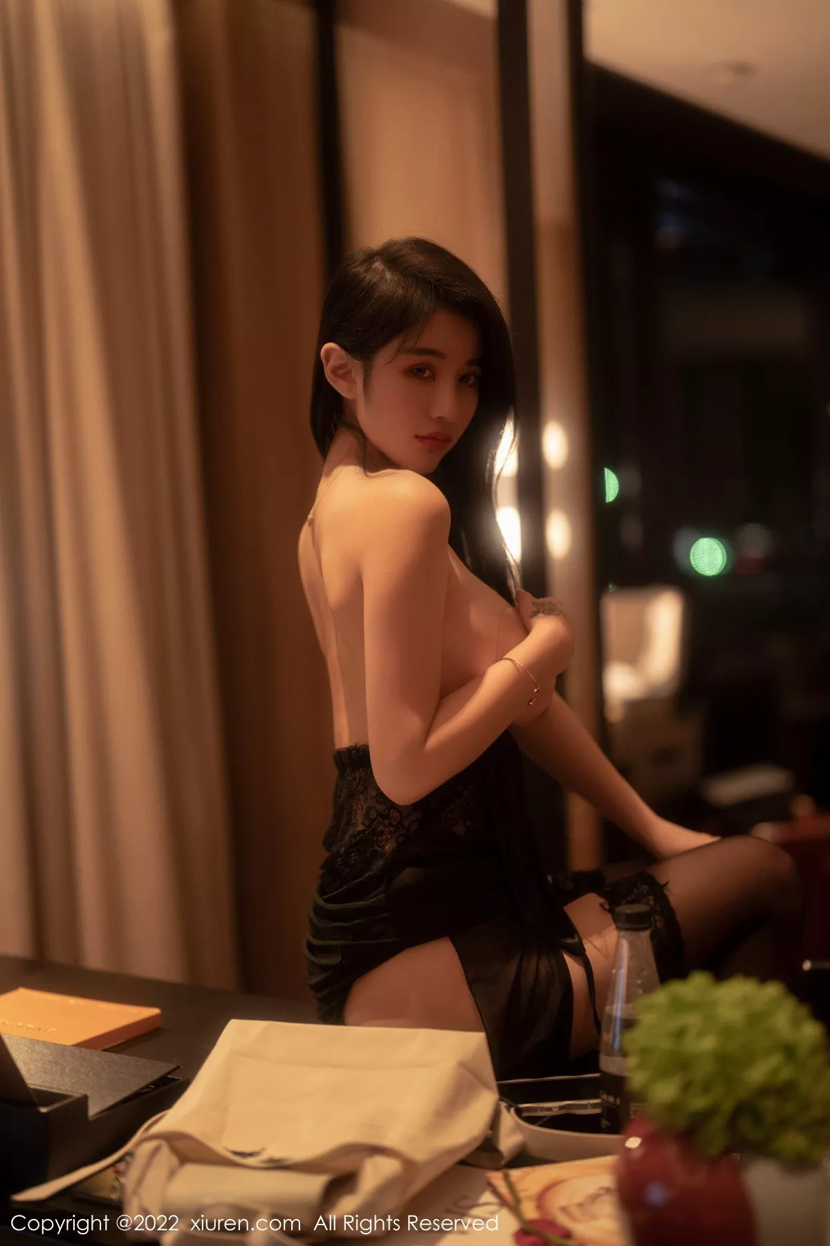 秀人集.com_[XiuRen秀人网]No.5722_模特美七Mia西双版纳旅拍黑色网纱连衣裙配黑丝袜丰满诱惑写真68P