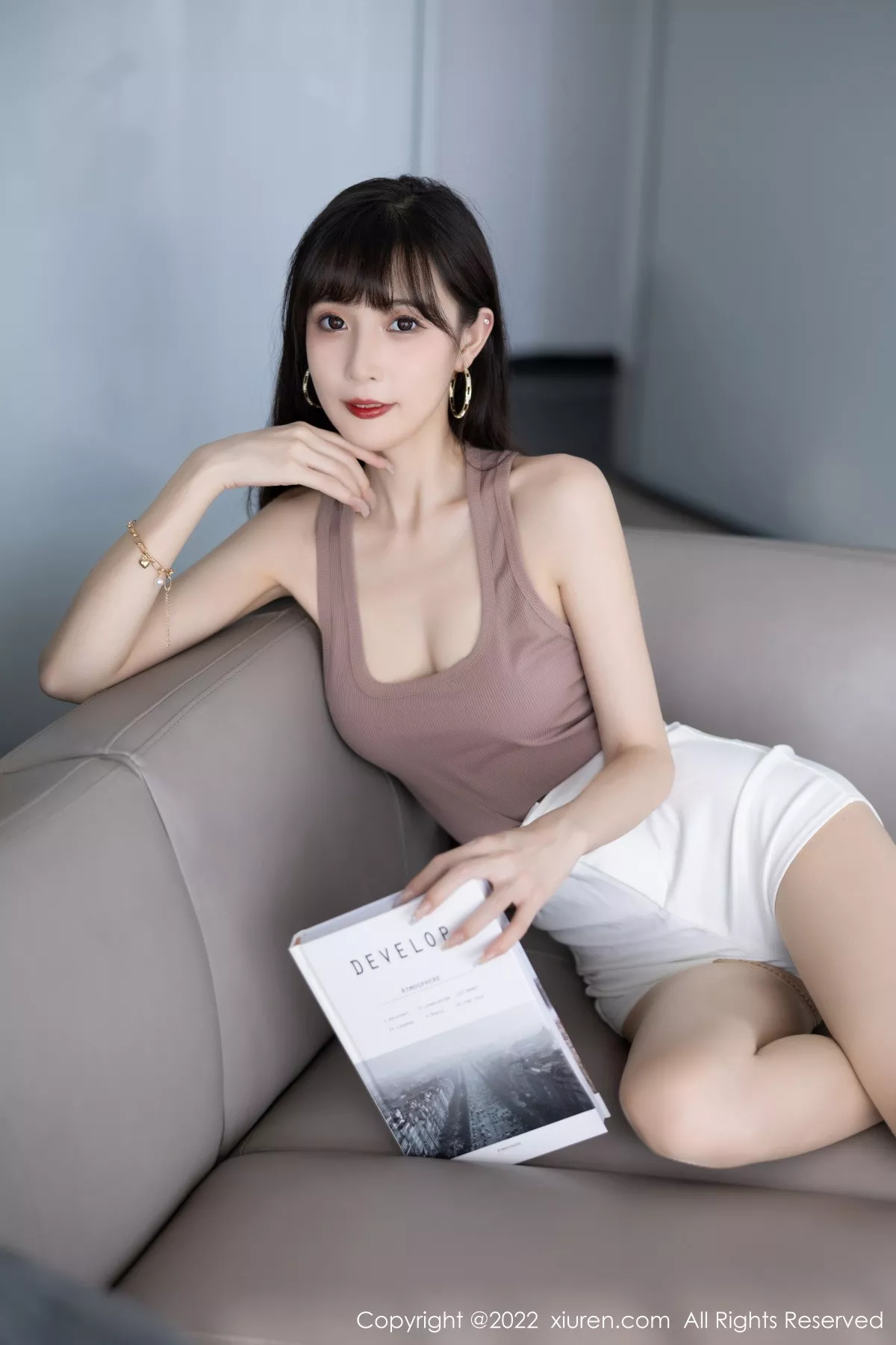 秀人集.com_[XiuRen秀人网]No.5724_模特林星阑性感咖啡色高开叉服配白色短裙秀曼妙身姿诱惑写真93P