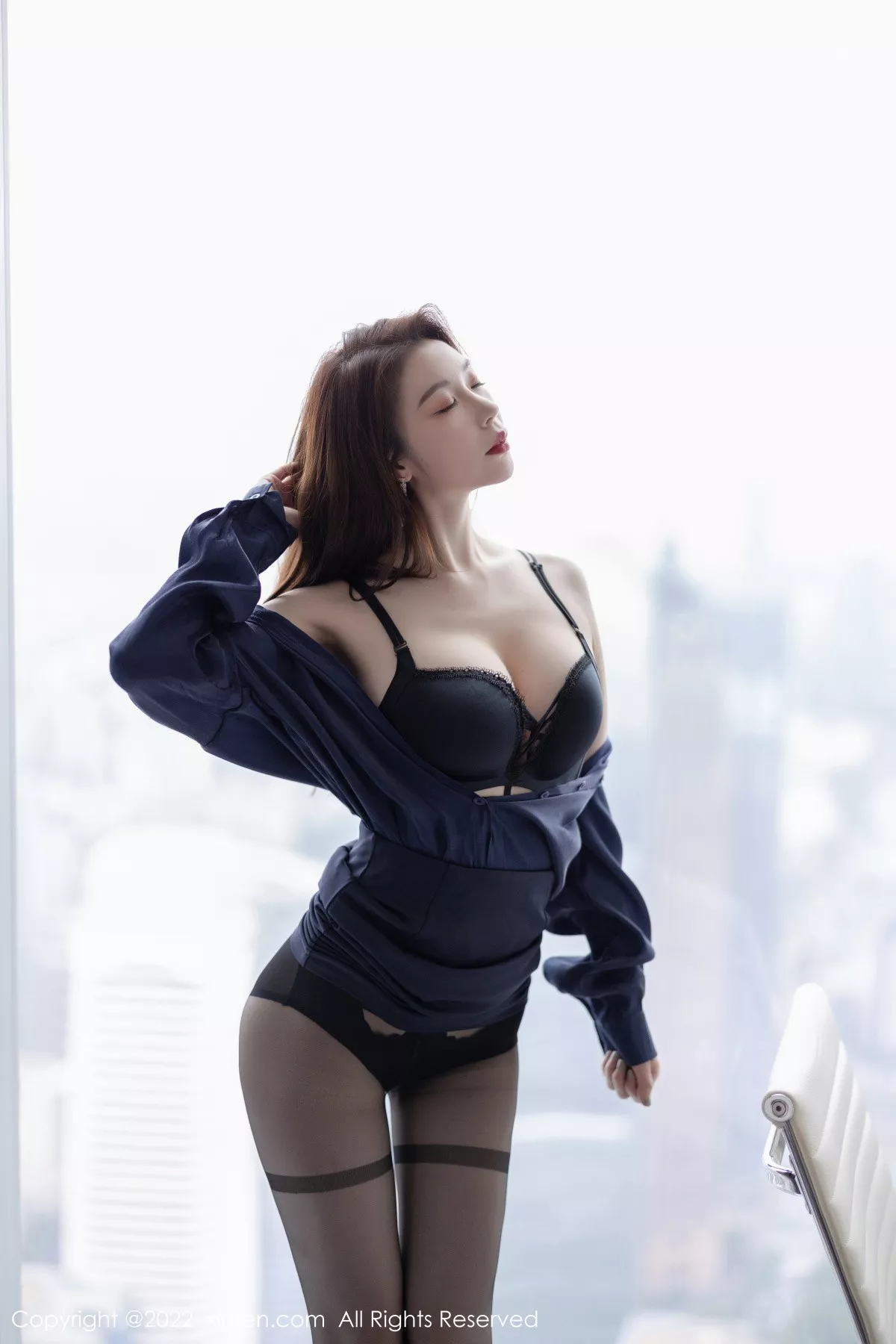 秀人集.com_[XiuRen秀人网]No.5729_模特梦心玥心愿旅拍脱深蓝上衣露性感内衣配超薄黑丝诱惑写真91P