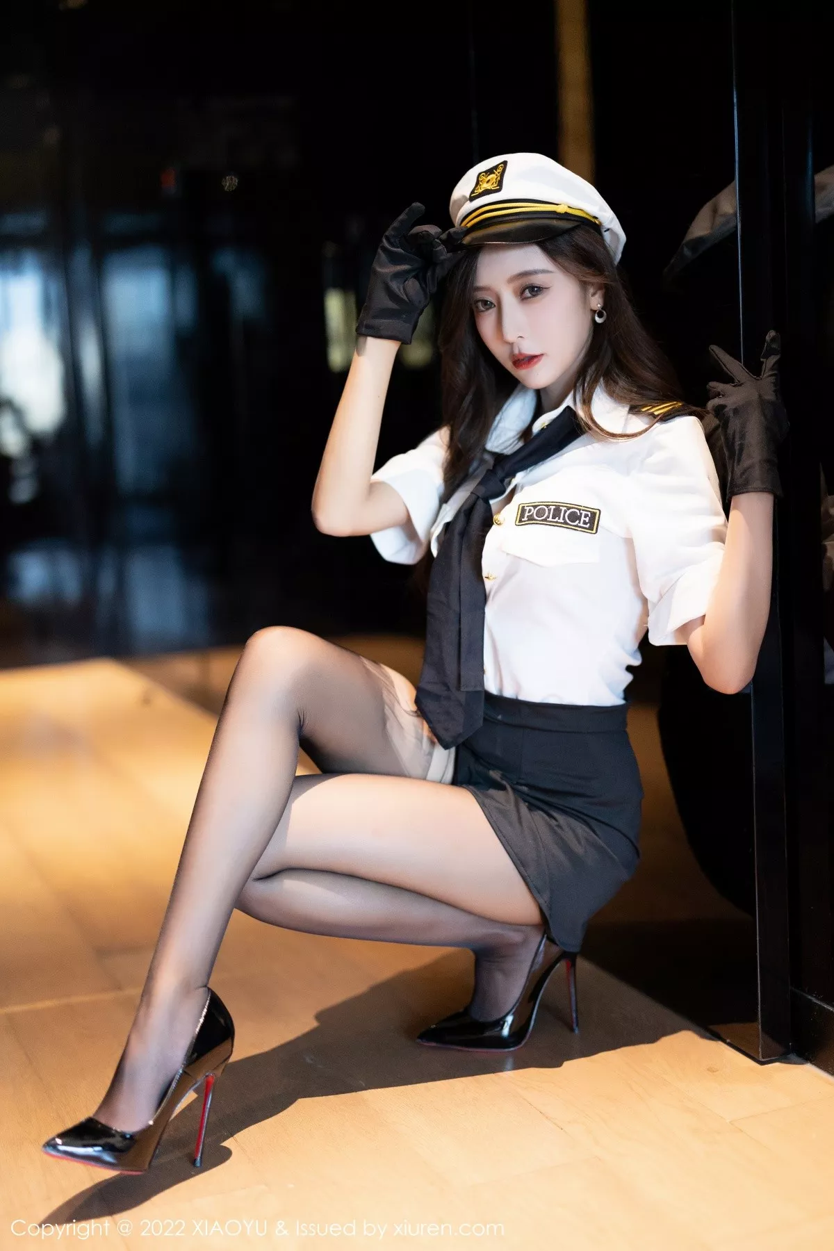 秀人集.com_[XiaoYu画语界]Vol.867_女神王馨瑶yanni韩国女警官制服露蕾丝内衣配破烂黑丝诱惑写真90P