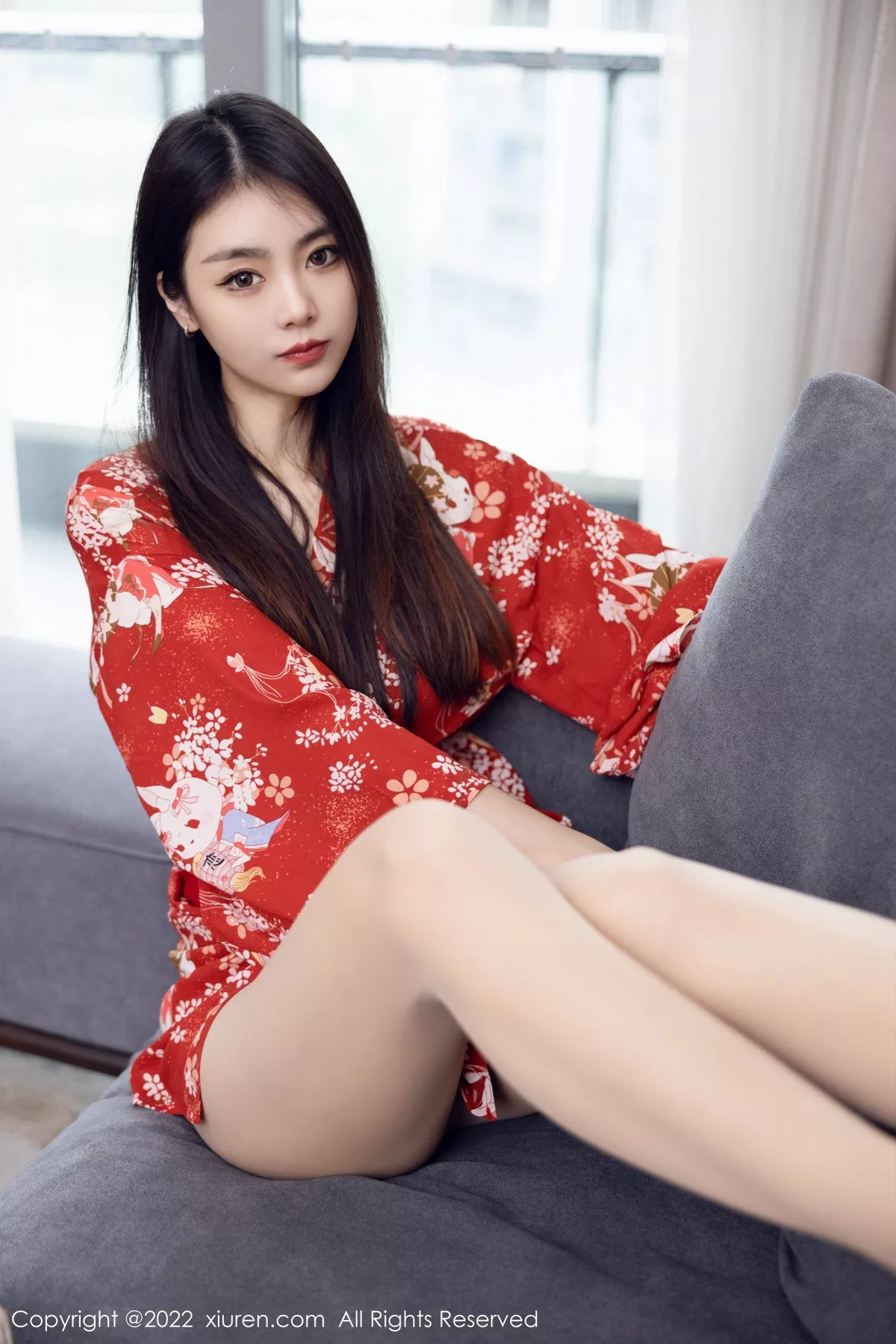 秀人集.com_[XiuRen秀人网]No.5736_模特可乐Vicky红色图案服饰配超薄无内肉丝秀翘臀美腿诱惑写真53P